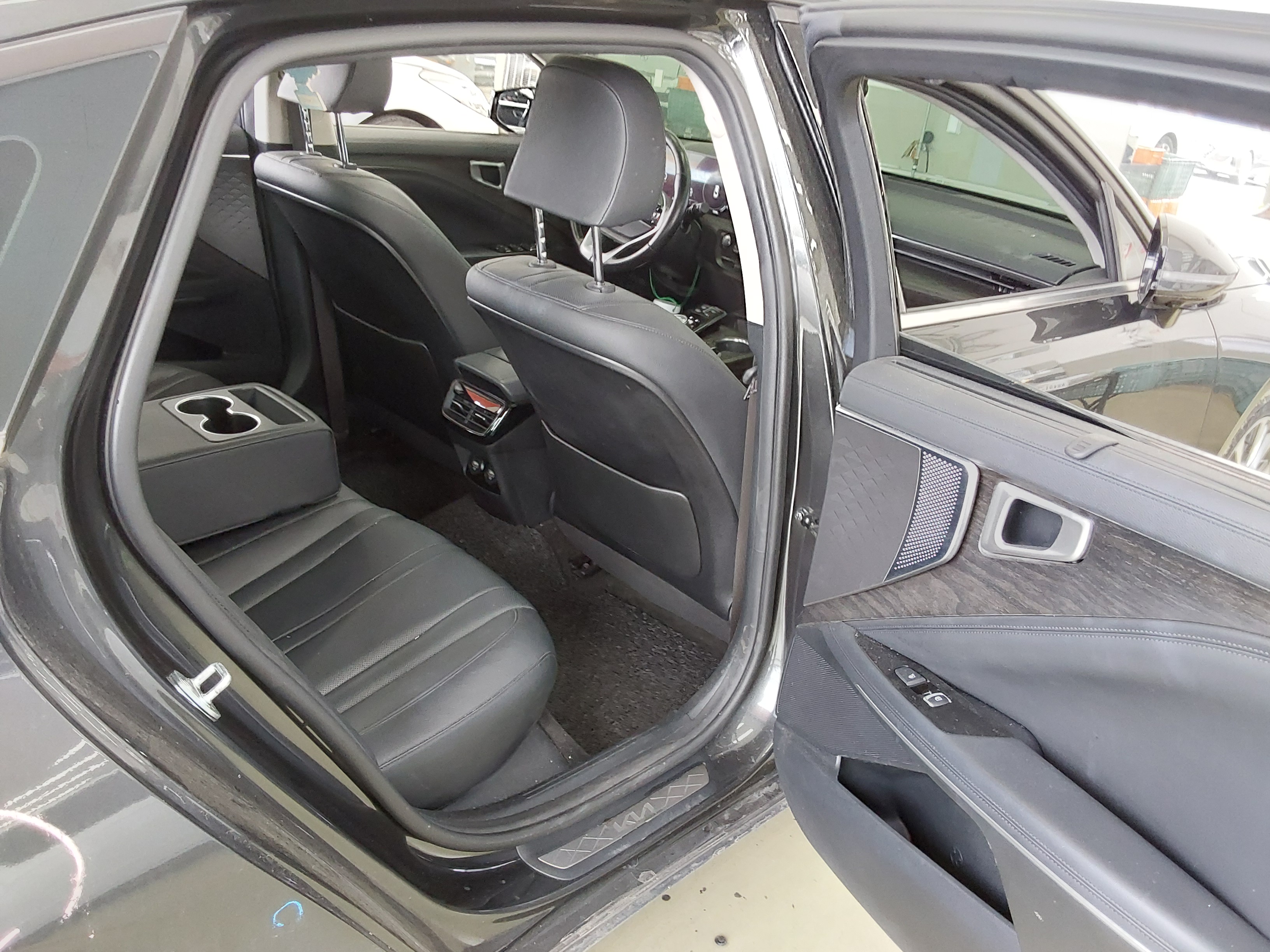 Kia K8 2022 - Image 12