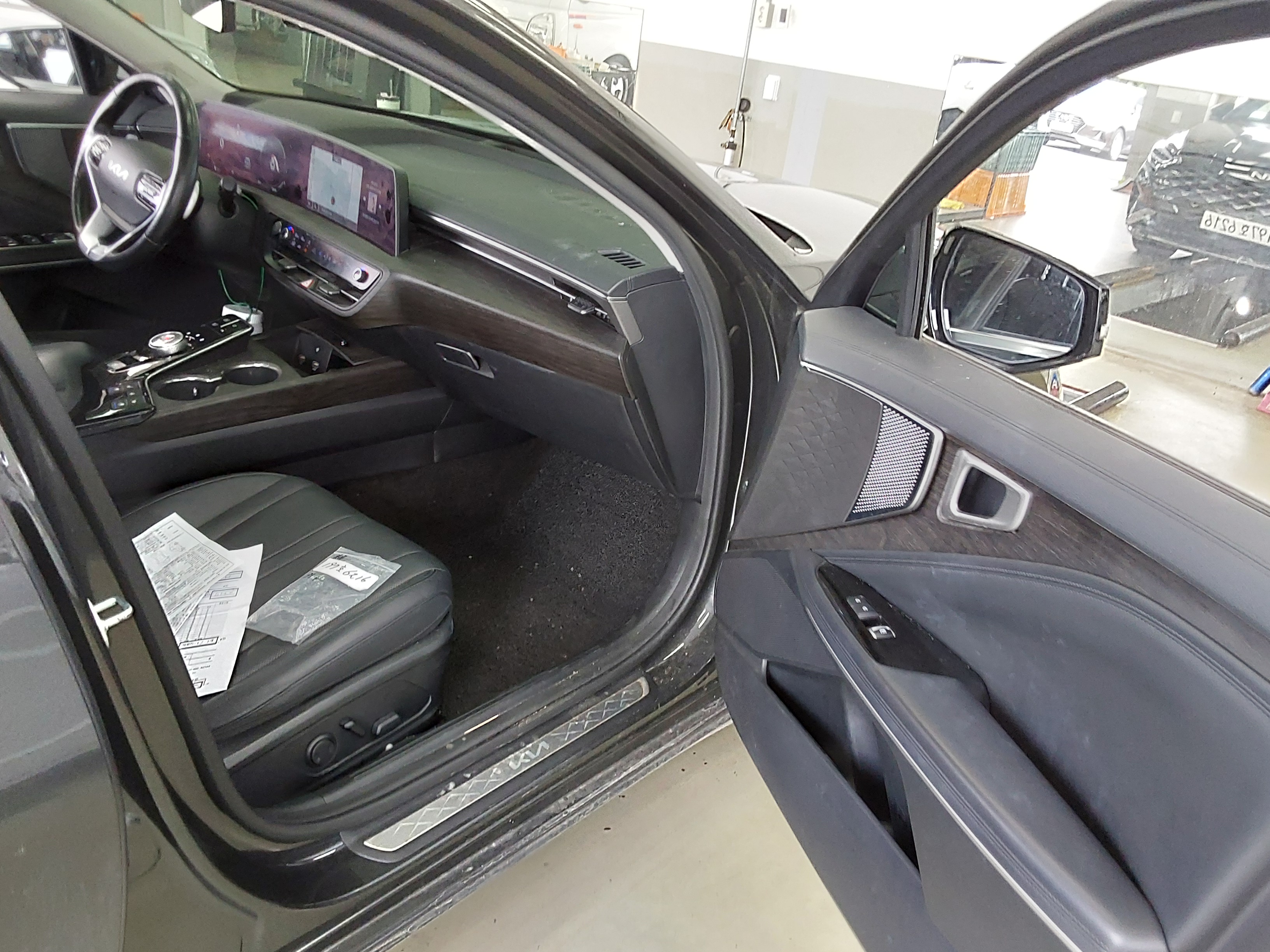 Kia K8 2022 - Image 13