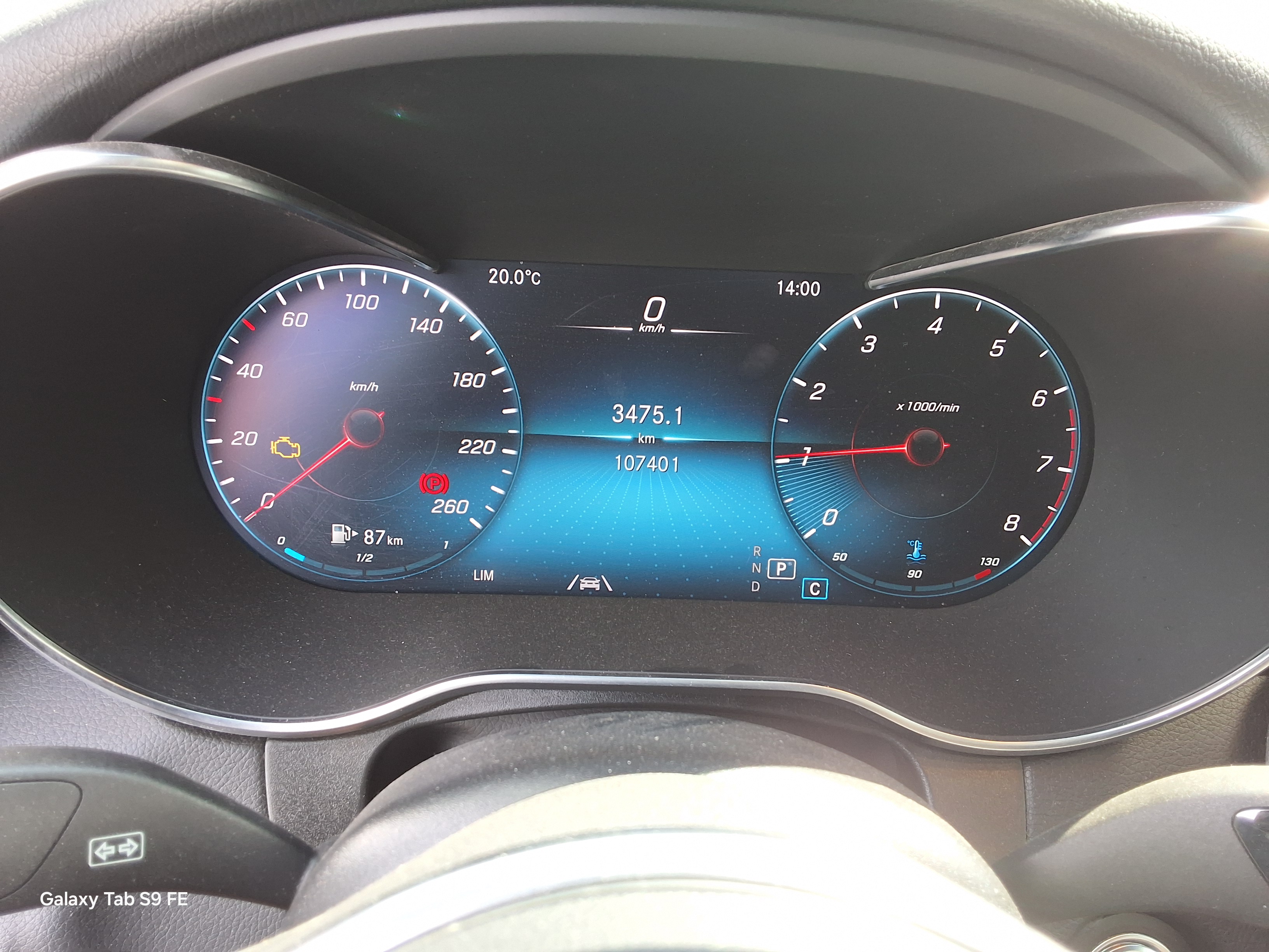 مرسيدس بنز GLC 2020 - صورة 8