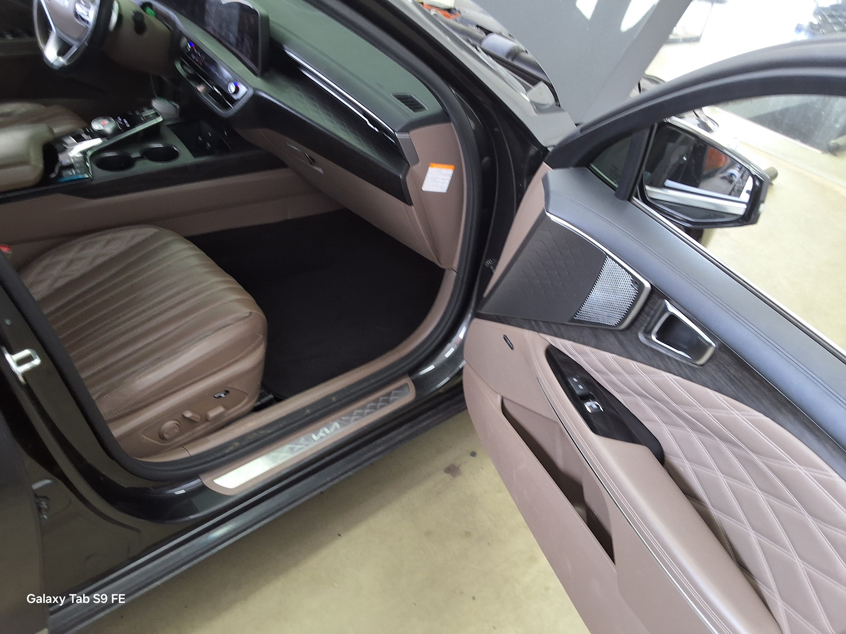 Kia K8 - 13