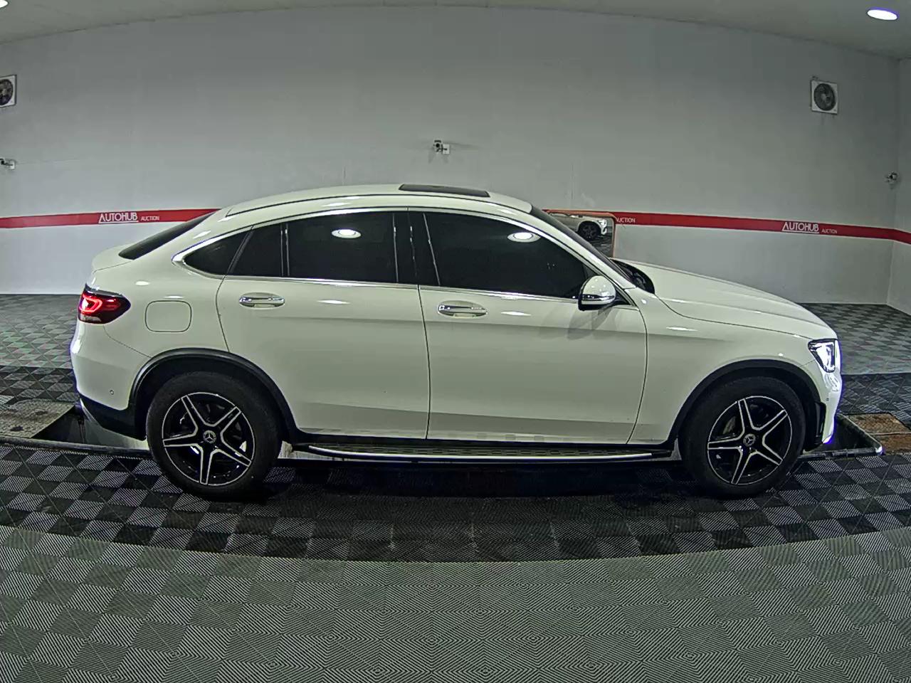 مرسيدس بنز GLC 2020 - صورة 3