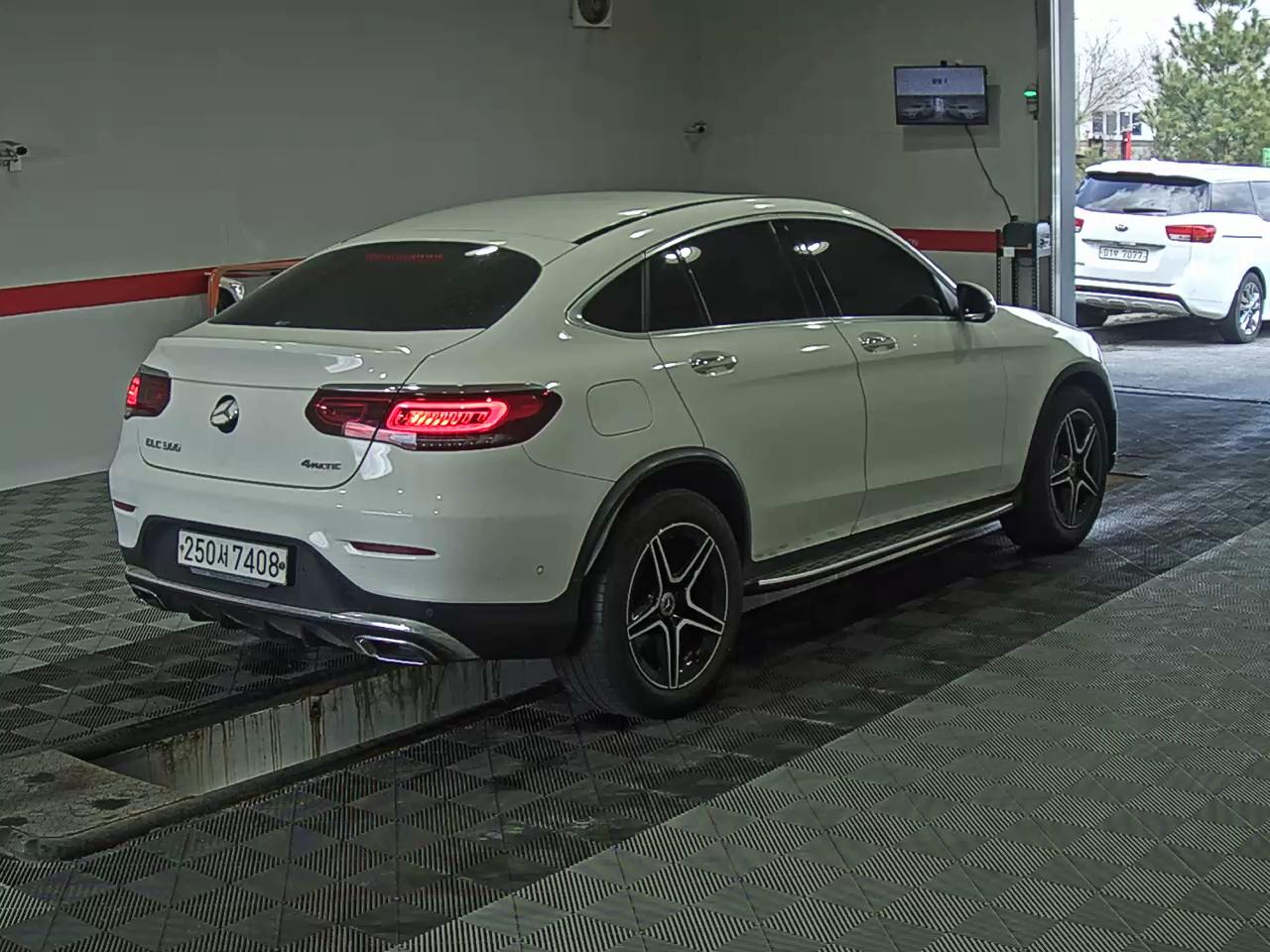 مرسيدس بنز GLC 2020 - صورة 4