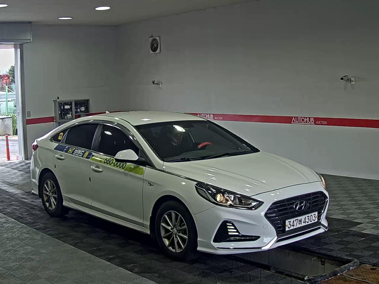 Hyundai Sonata - 2