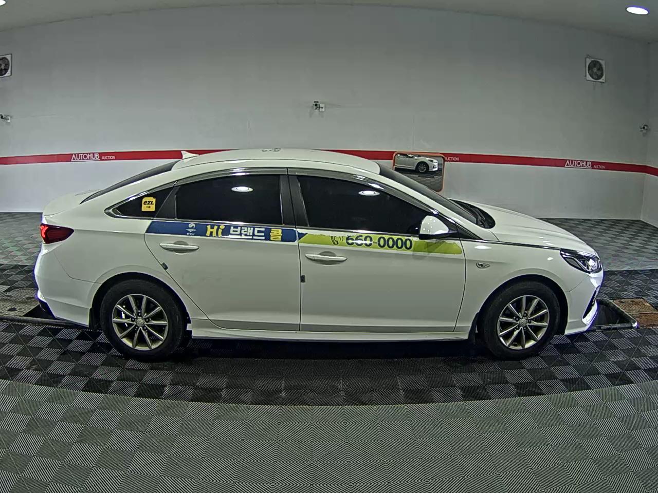 Hyundai Sonata - 3