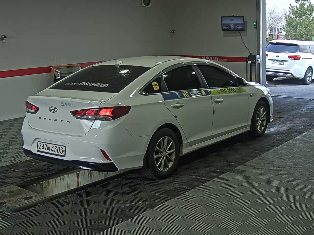 Hyundai Sonata - 4