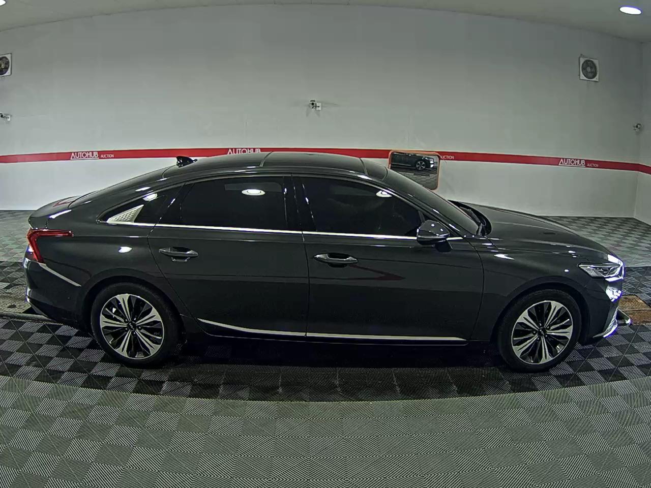 Kia K8 - 3