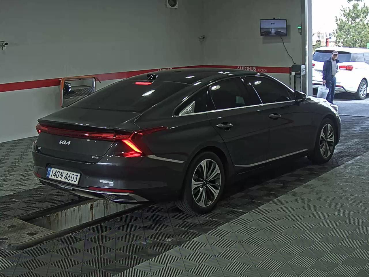 Kia K8 - 4