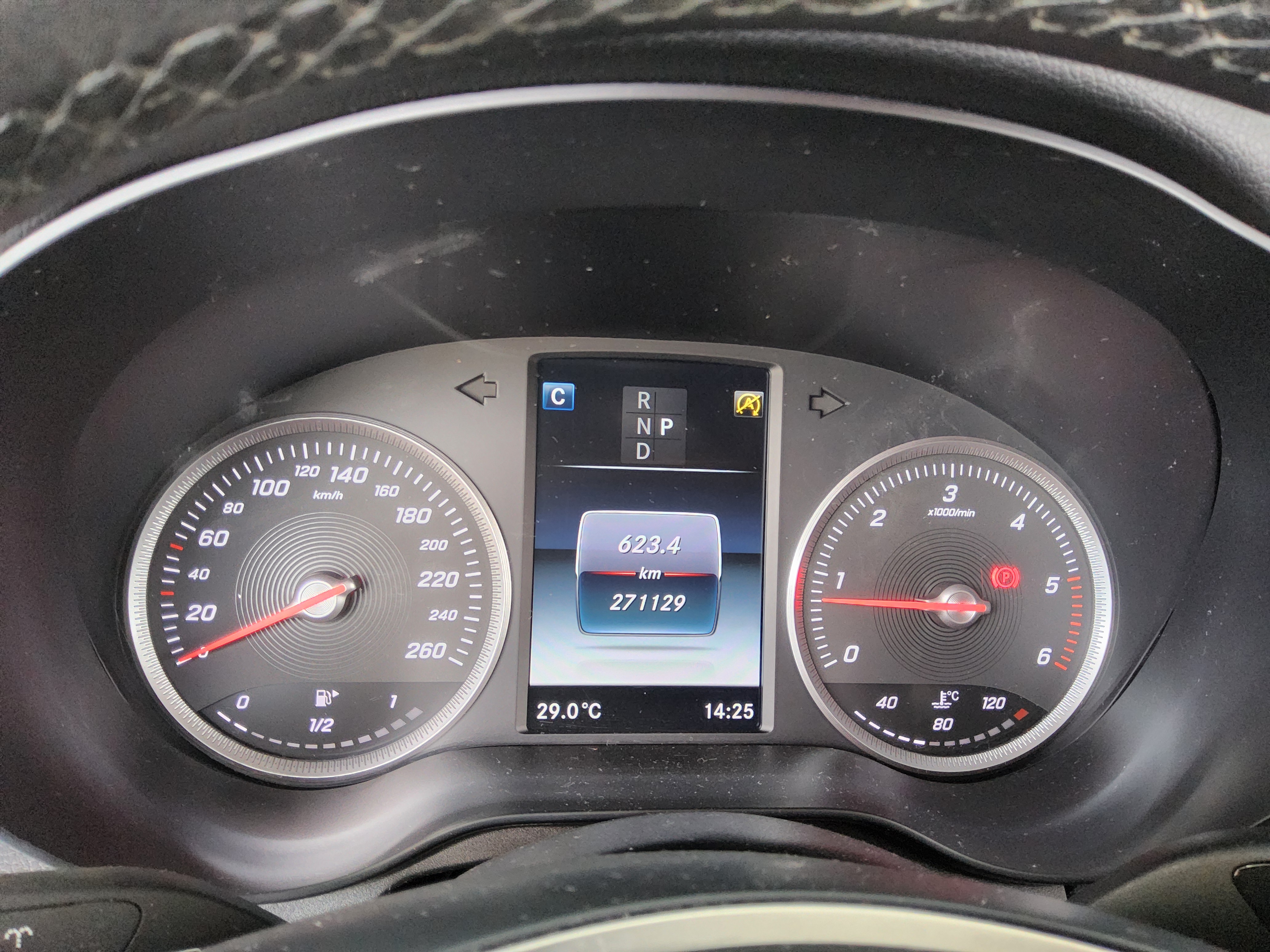 Mercedes-Benz GLC-Class 2017 - Image 8