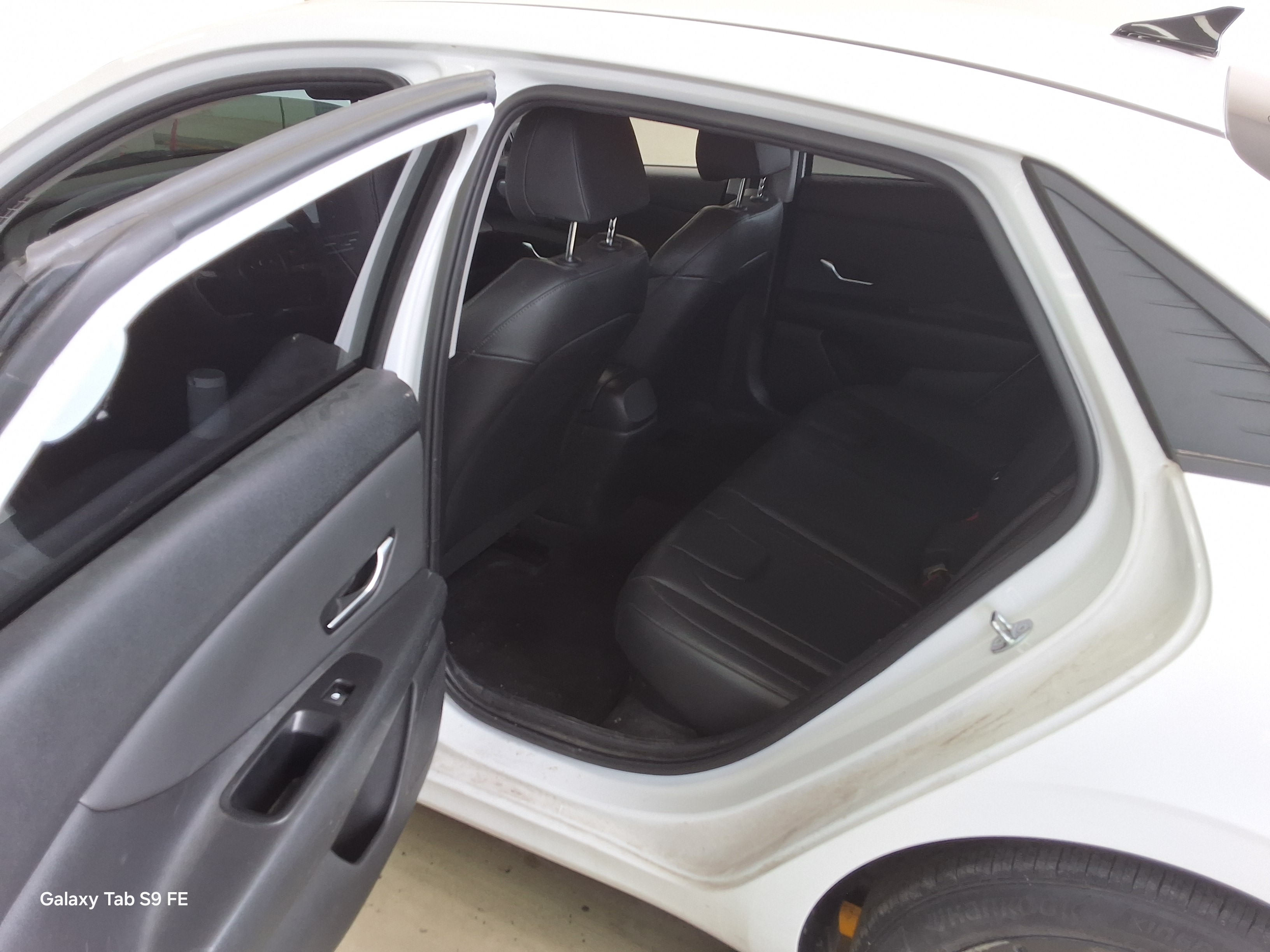 Hyundai Elantra - 11