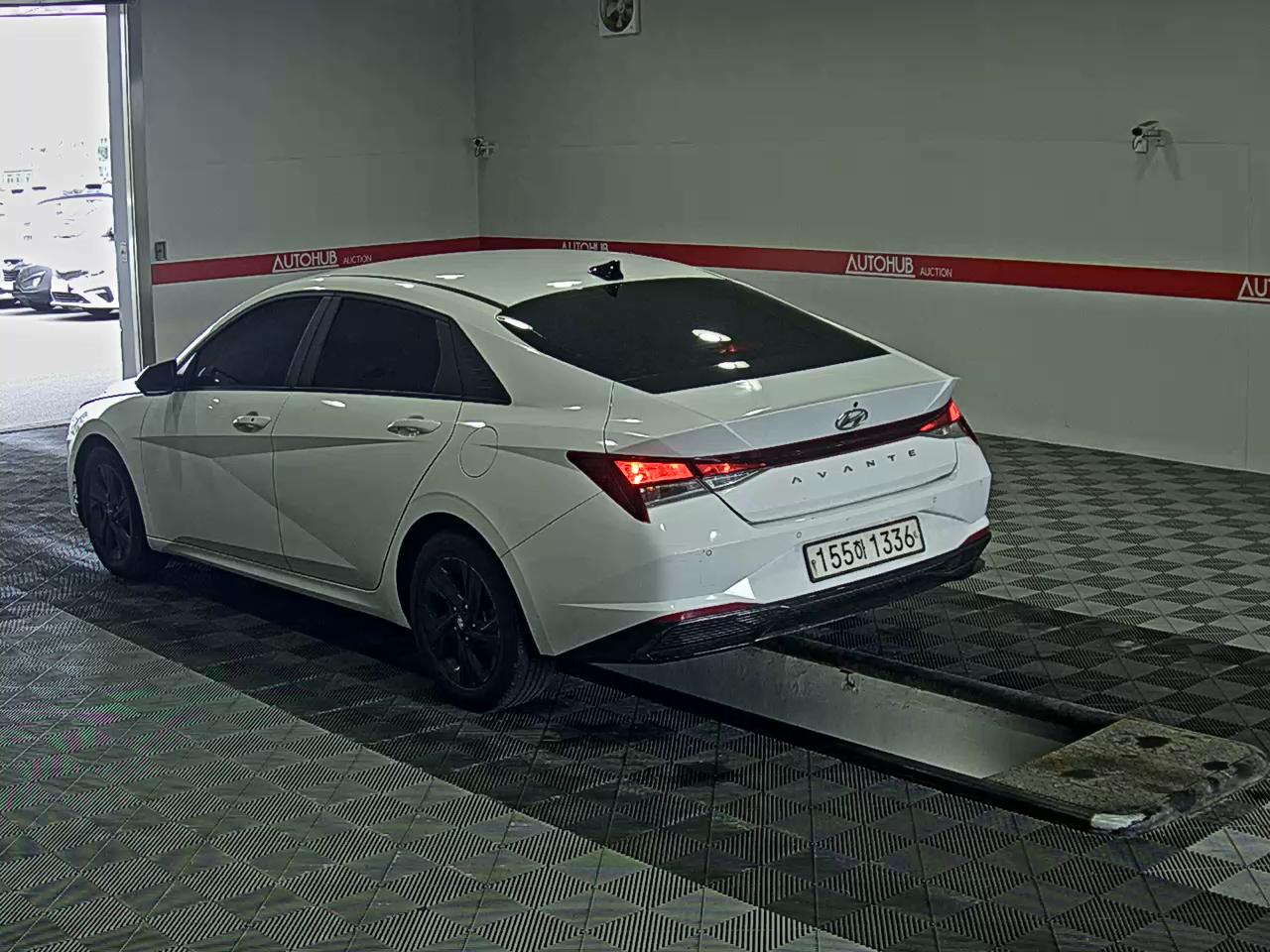 Hyundai Elantra - 5
