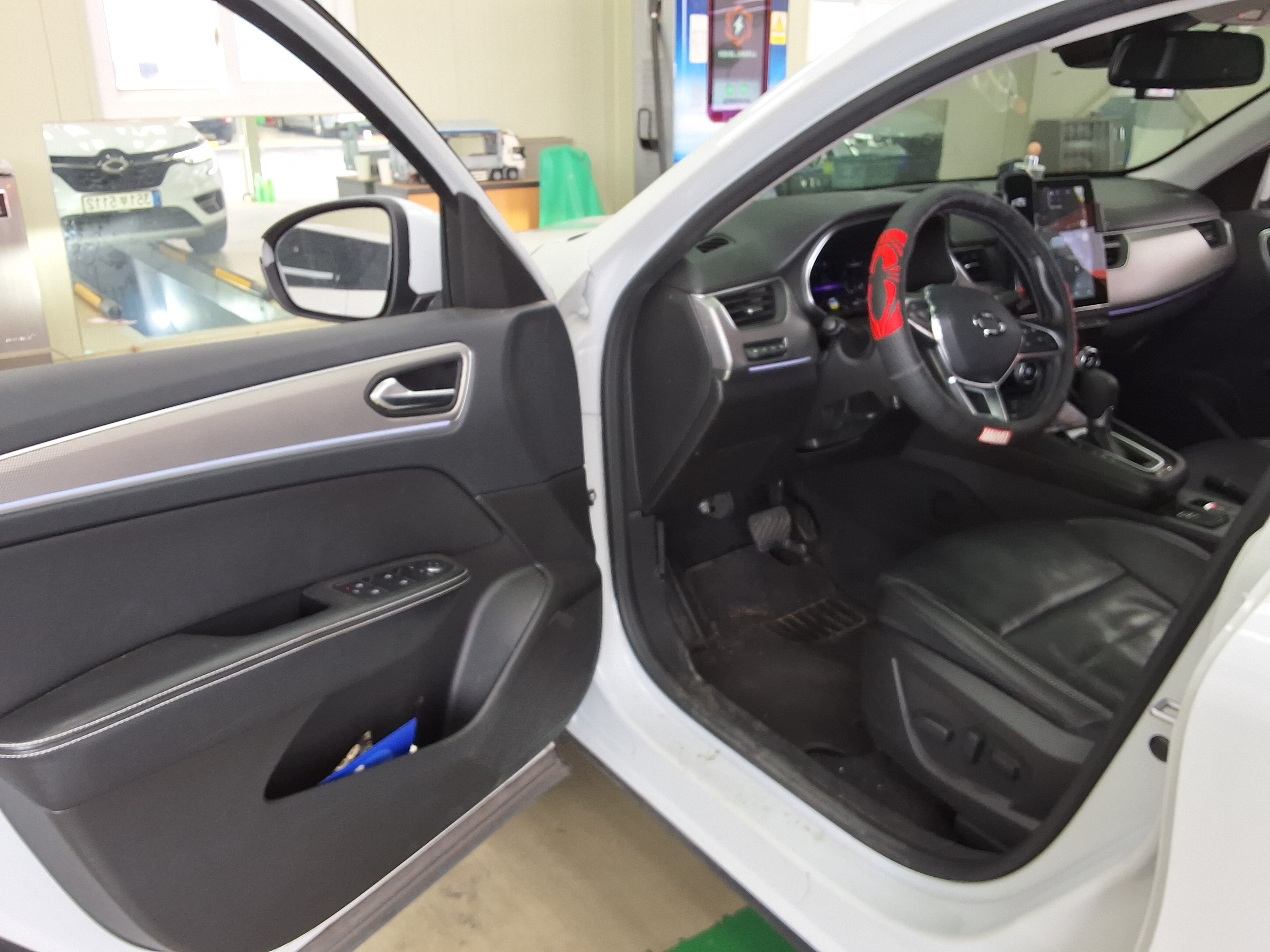 Renault Samsung XM3 2023 - Image 9