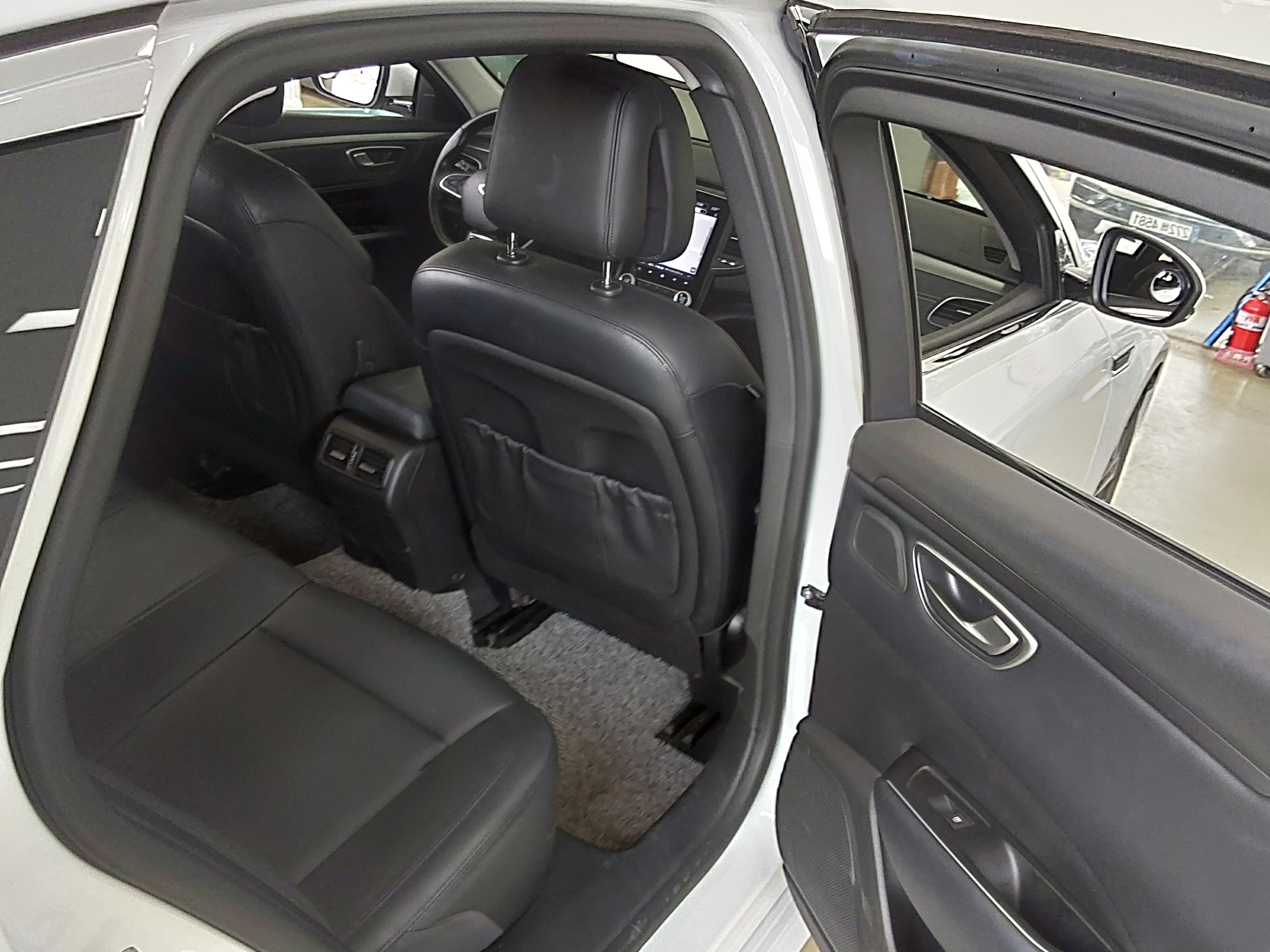 Renault Samsung SM6 2023 - Image 12