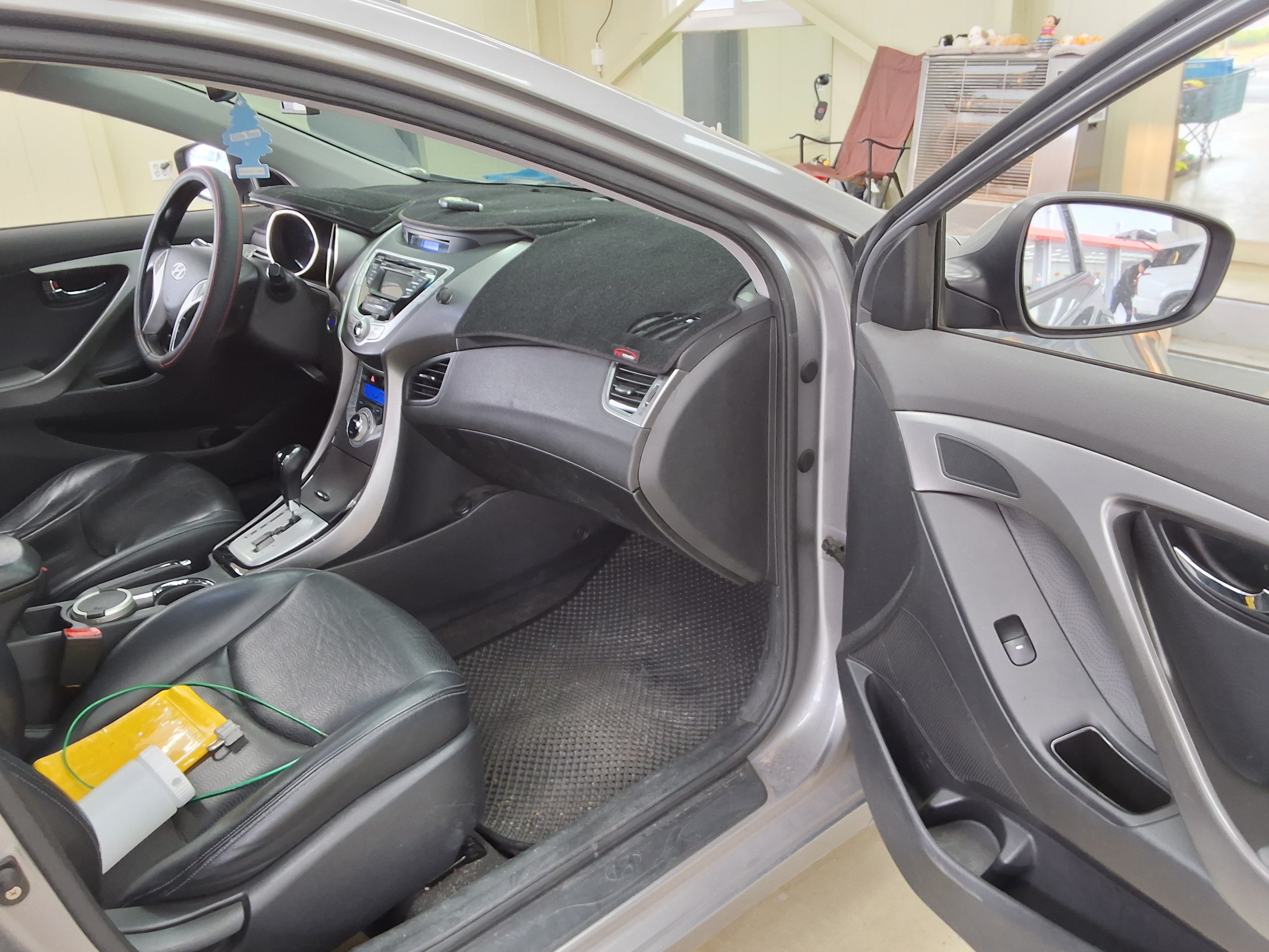 Hyundai Elantra 2011 - Image 13