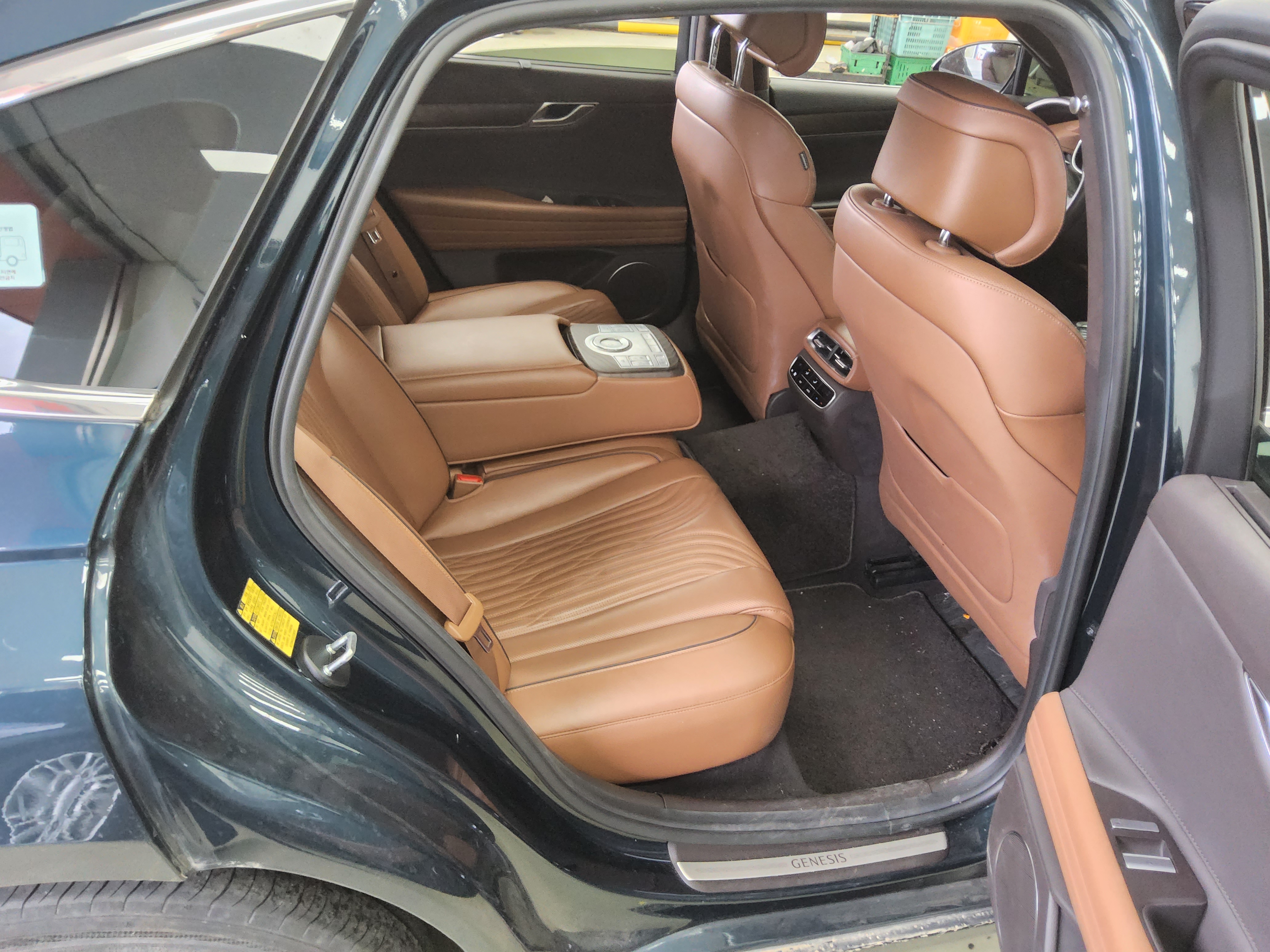 Hyundai Genesis 2021 - Image 12