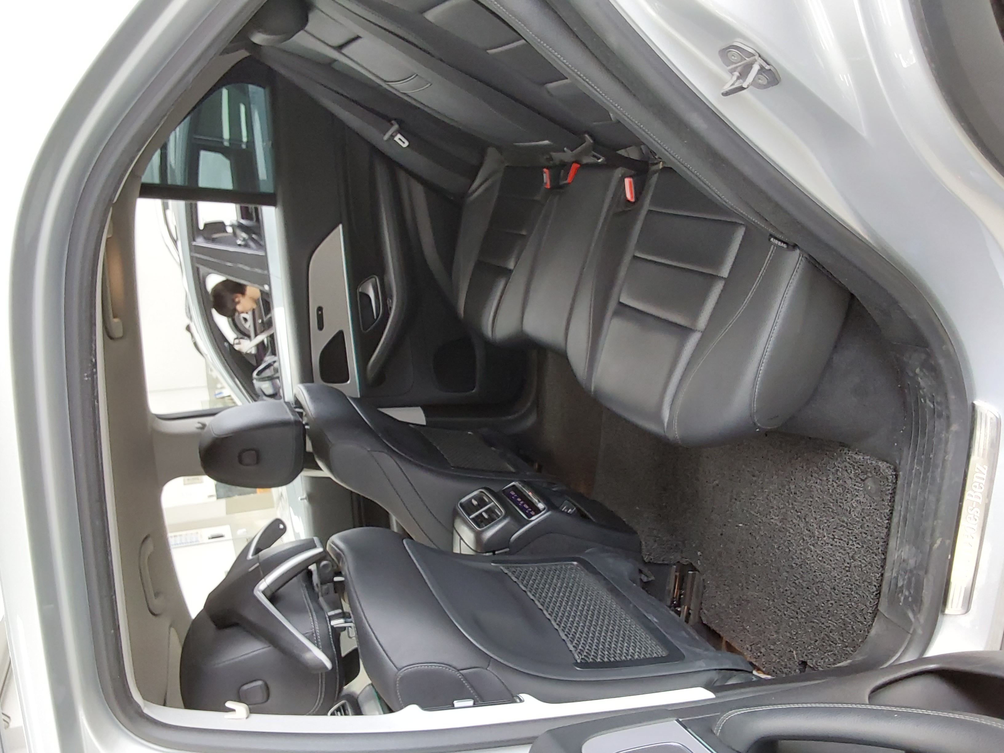 Mercedes-Benz GLE-Class 2019 - Image 11