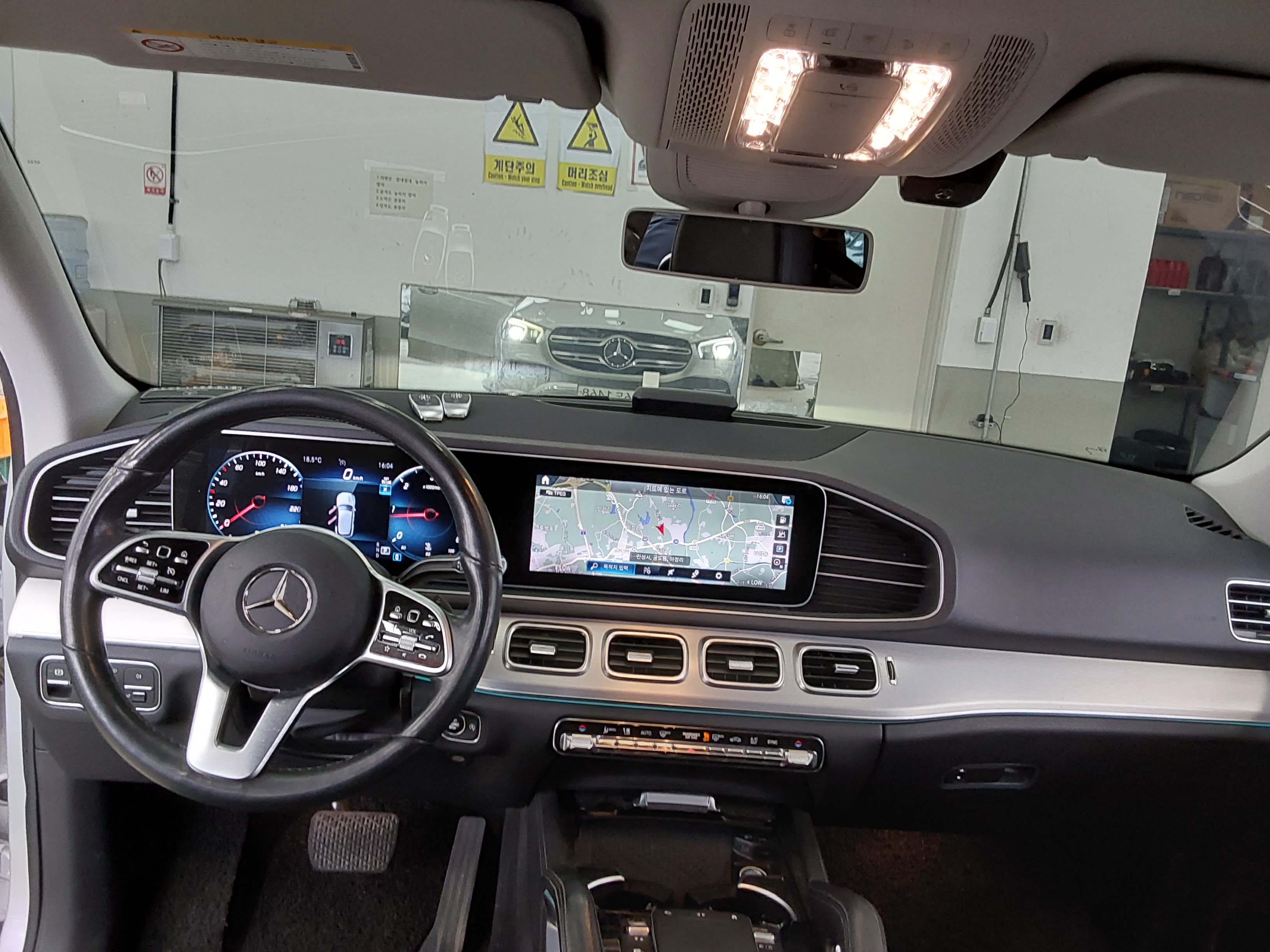 Mercedes-Benz GLE-Class 2019 - Image 10