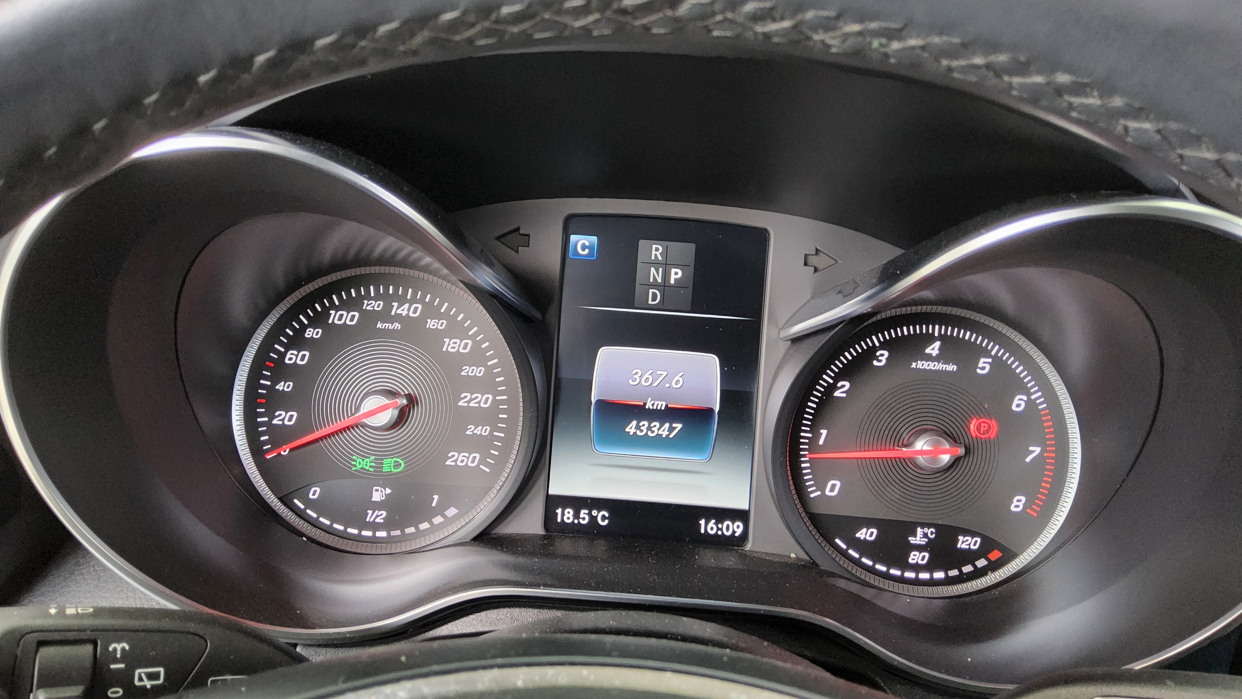 Mercedes-Benz GLC-Class 2019 - Image 8