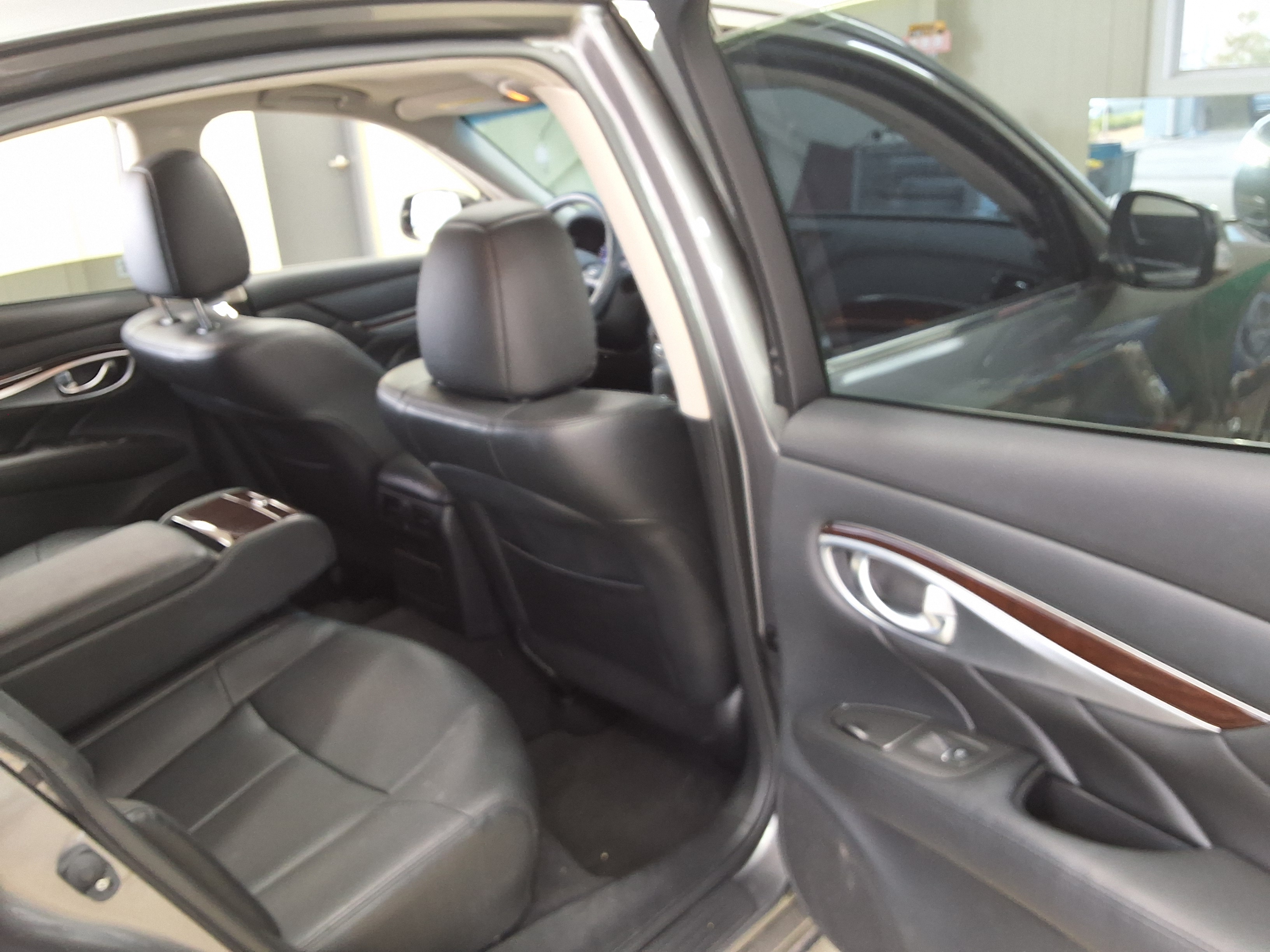 Infiniti Q70 2015 - Image 12