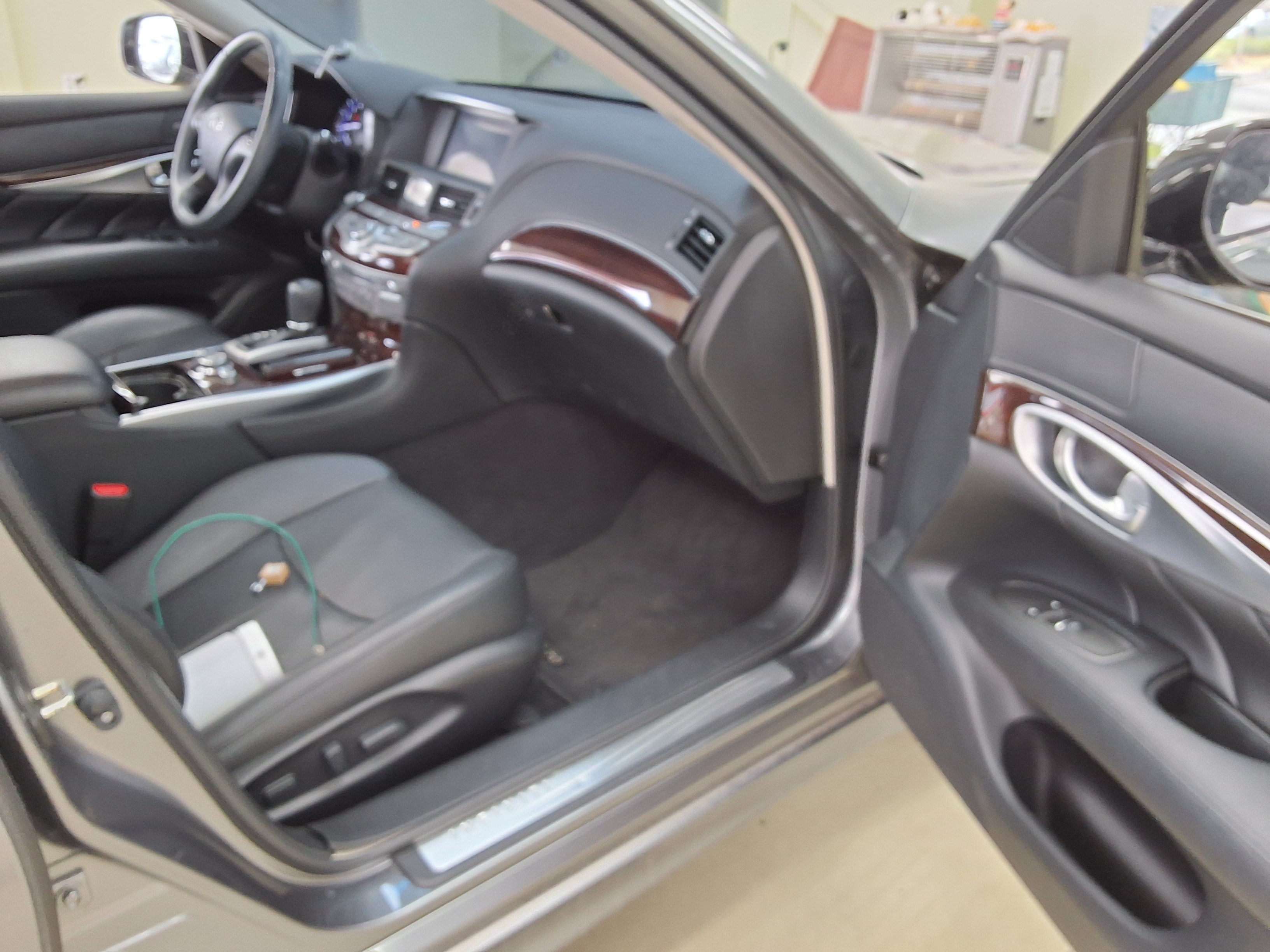 Infiniti Q70 2015 - Image 13
