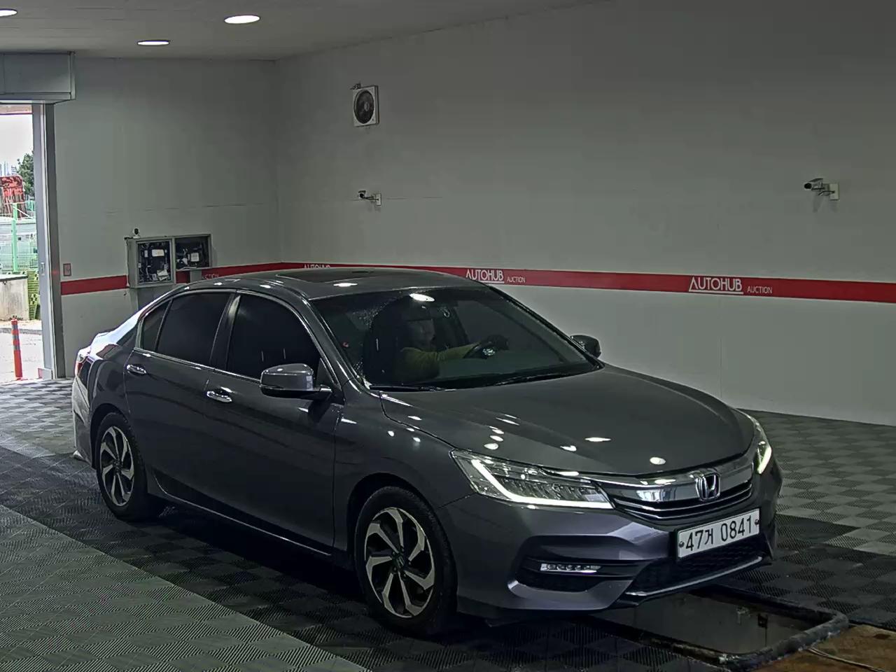 Honda Accord - 2