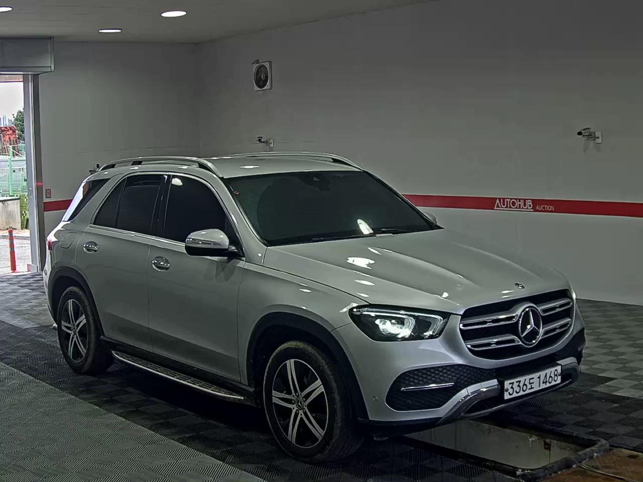 Mercedes-Benz GLE-Class 2019 - Image 2