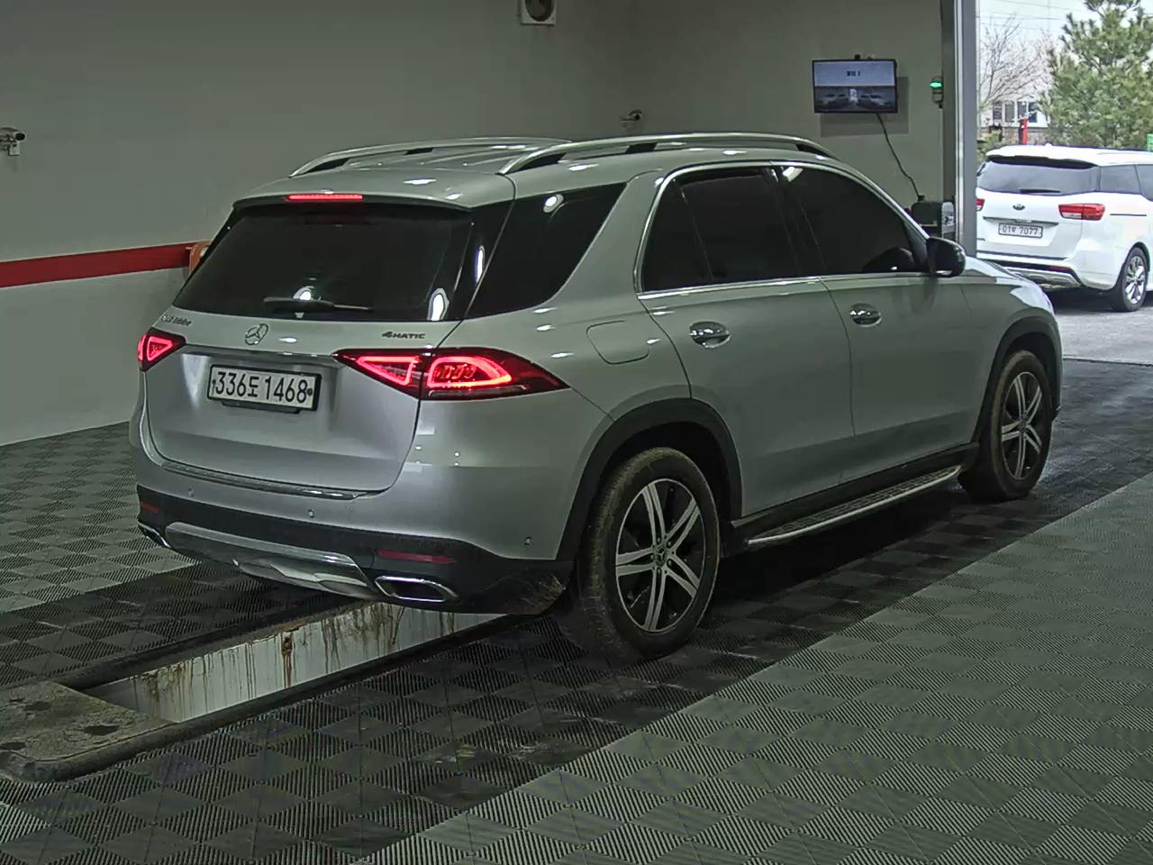 Mercedes-Benz GLE-Class 2019 - Image 4