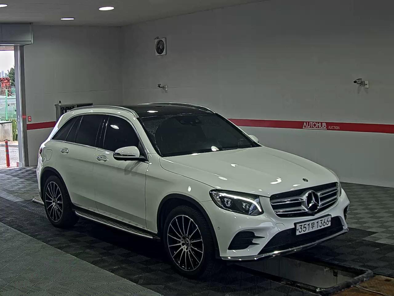 Mercedes-Benz GLC-Class 2019 - Image 2