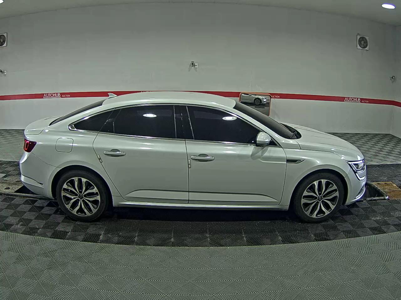 Renault Samsung SM6 - 3