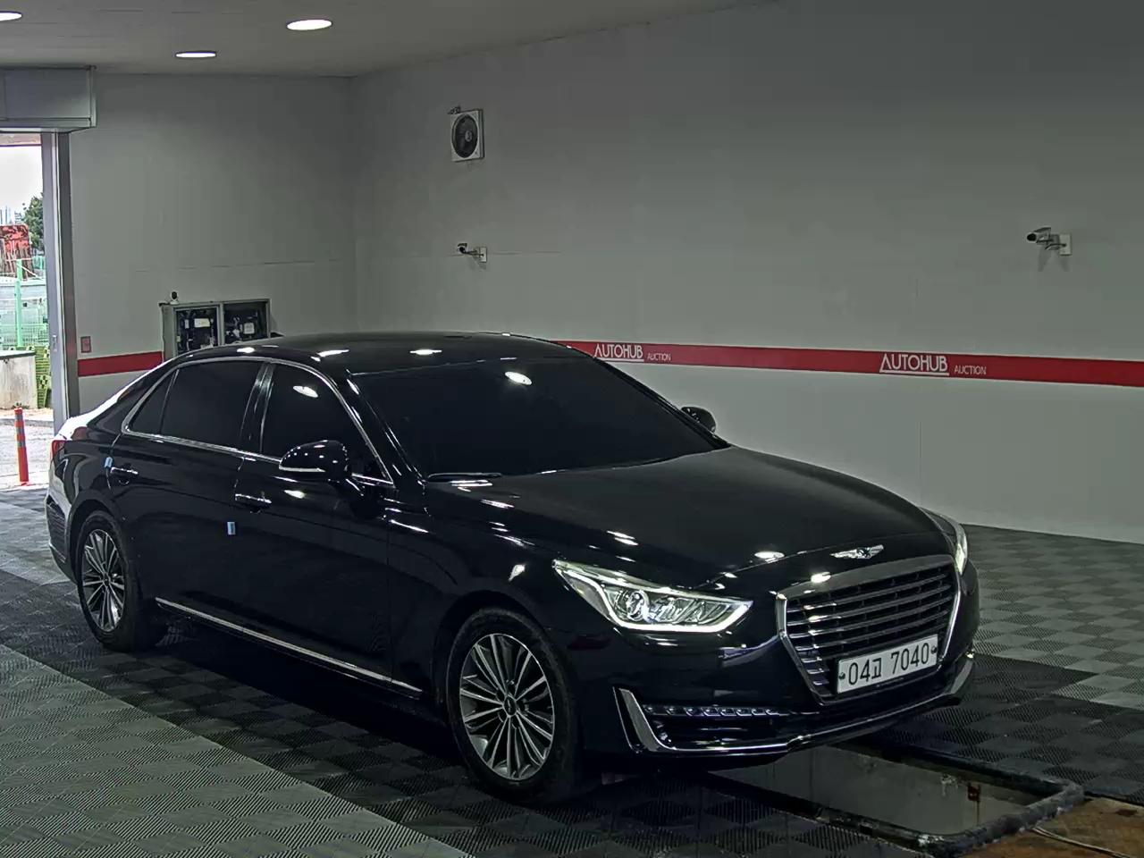 Hyundai Genesis EQ900 2017 - Image 2