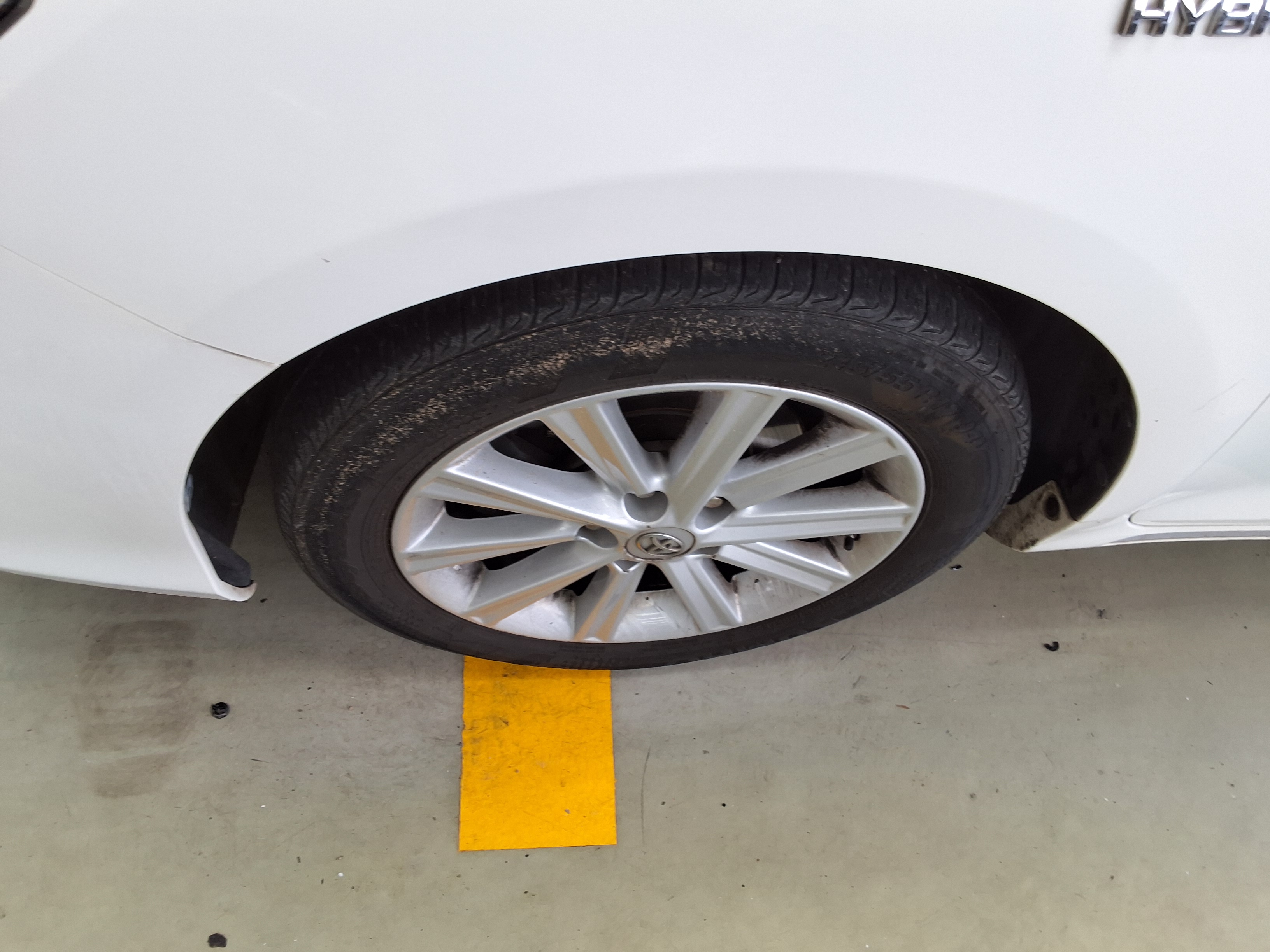 Toyota Camry - 17