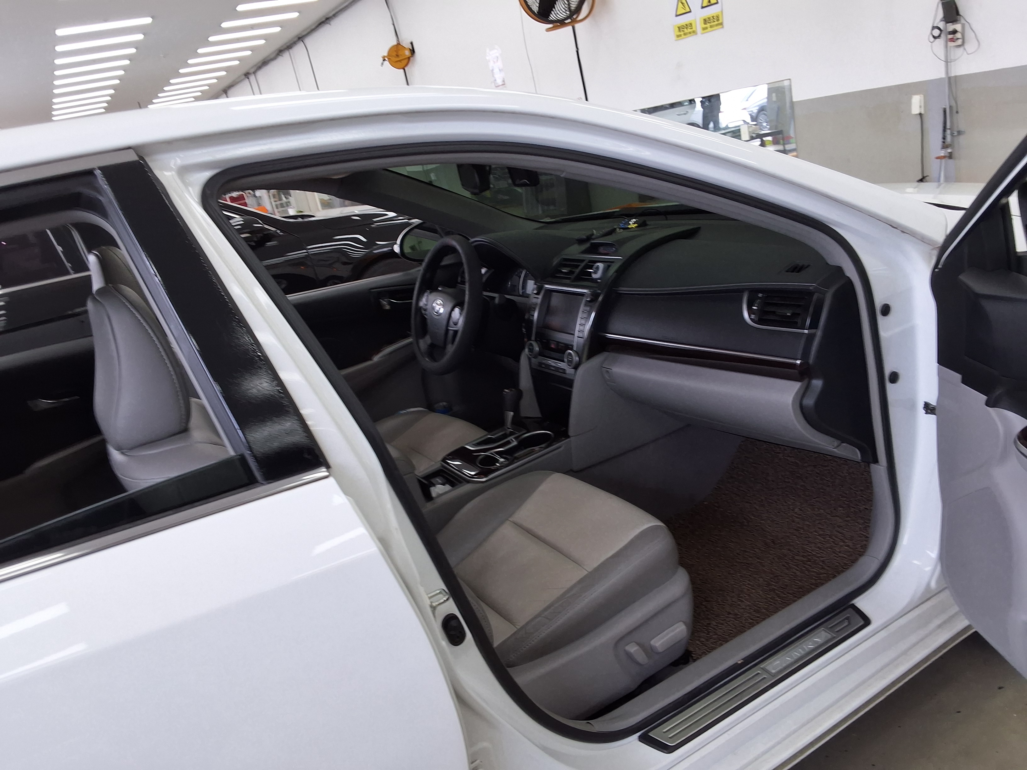 Toyota Camry - 13
