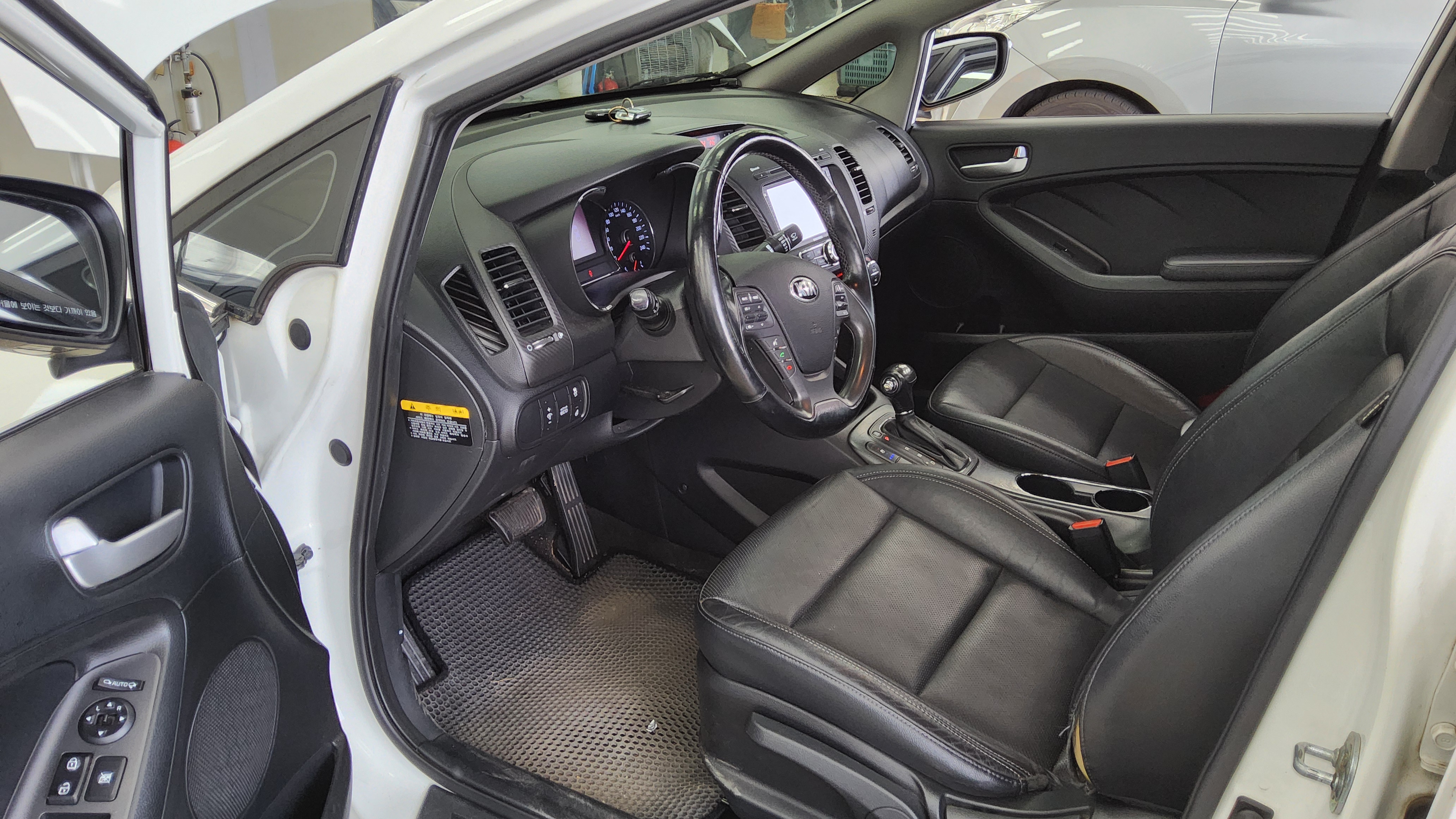 Kia K3 - 9
