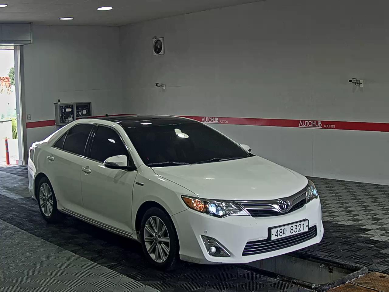 Toyota Camry - 2