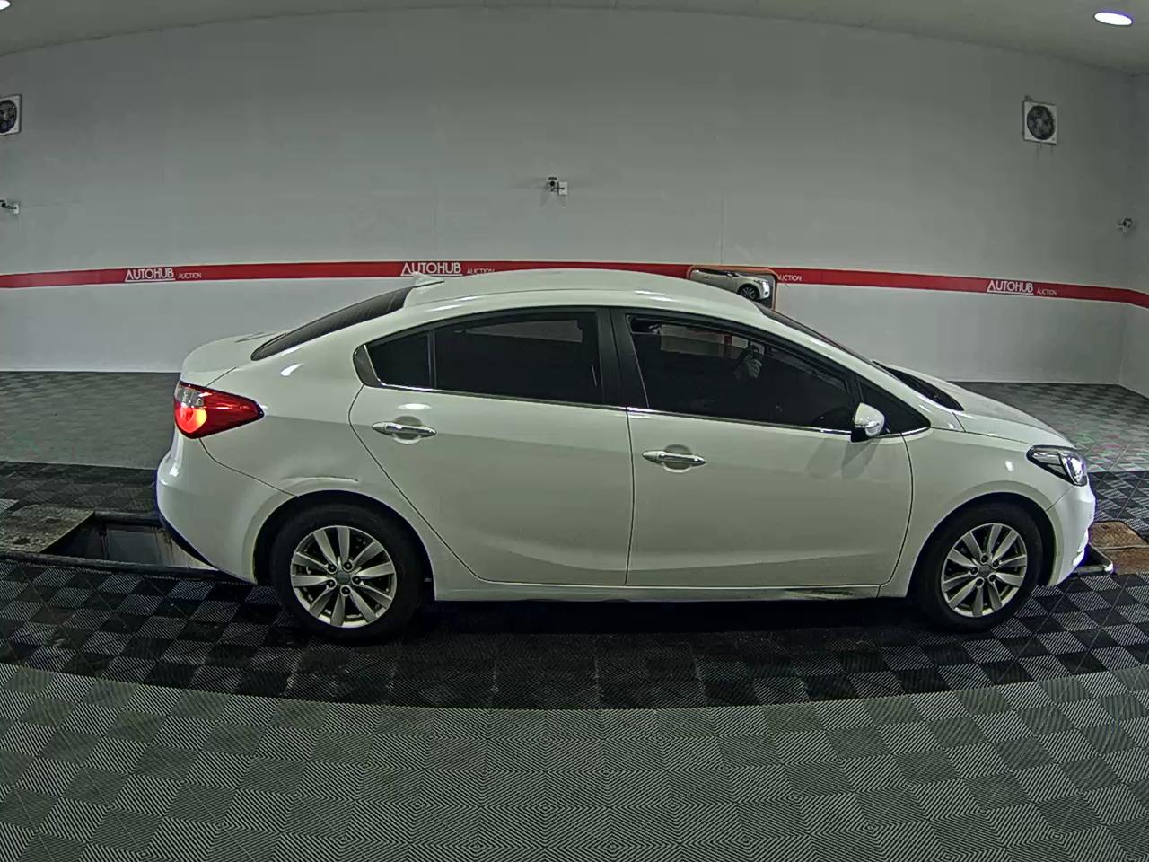 Kia K3 - 3
