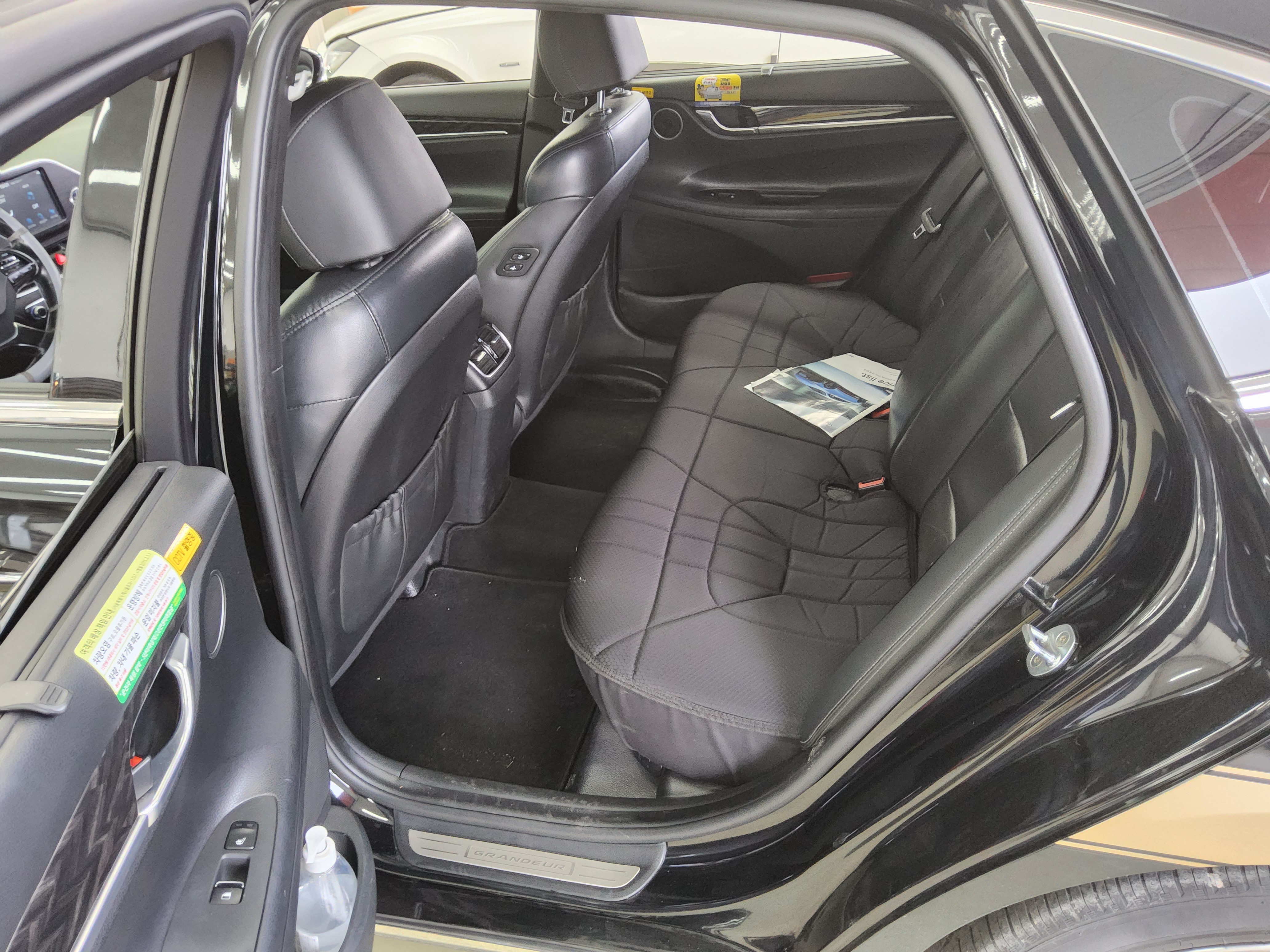 Hyundai Grandeur 2017 - Image 11