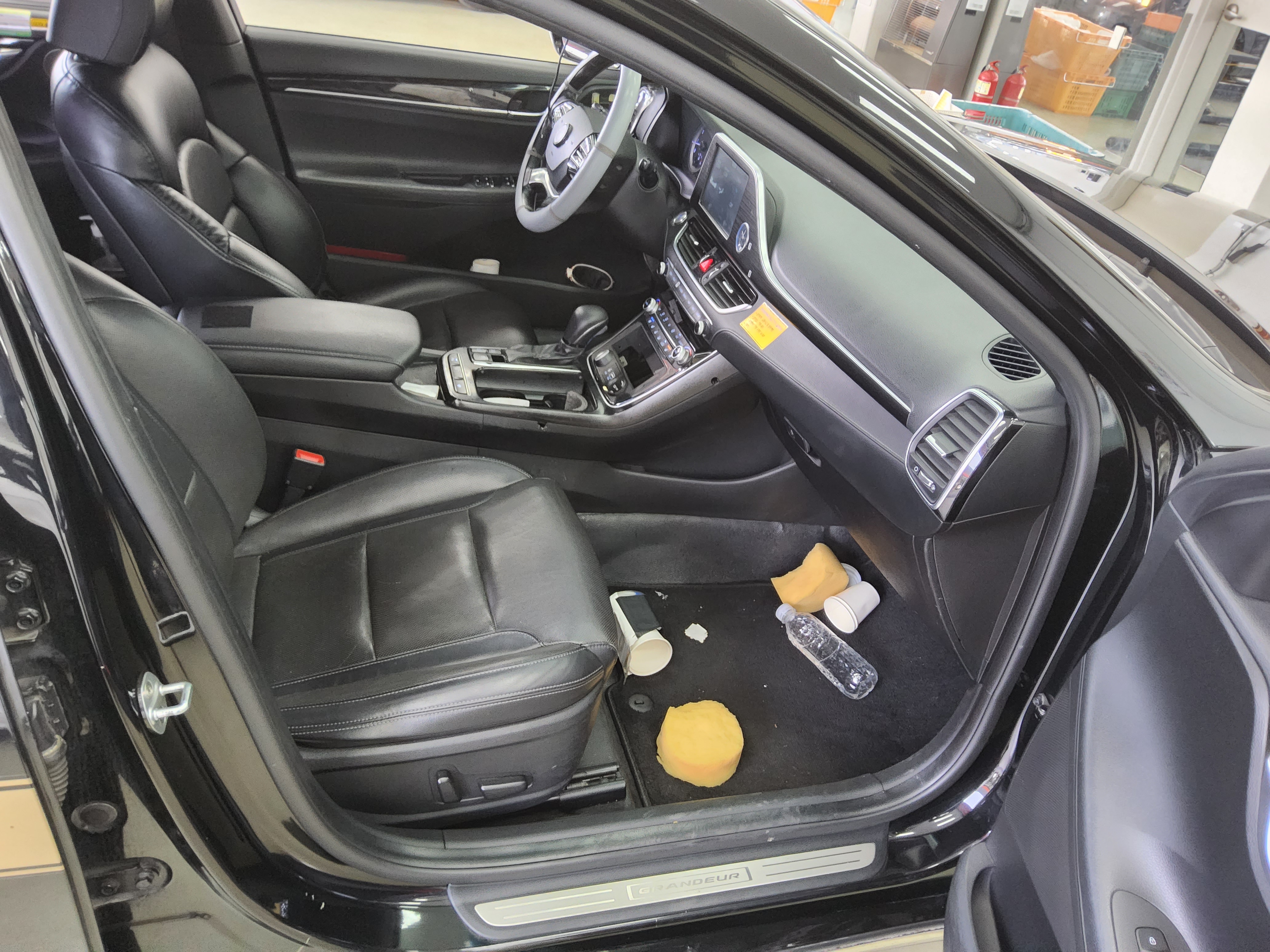 Hyundai Grandeur 2017 - Image 13
