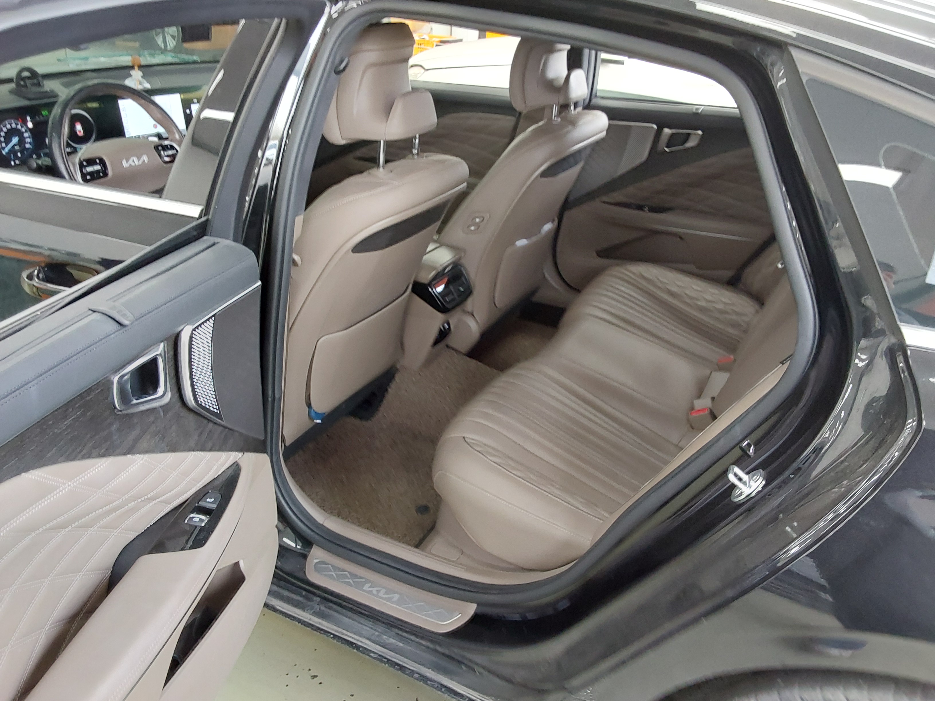 Kia K8 - 11