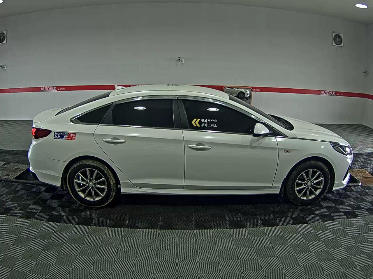 Hyundai Sonata 2021 - Image 3
