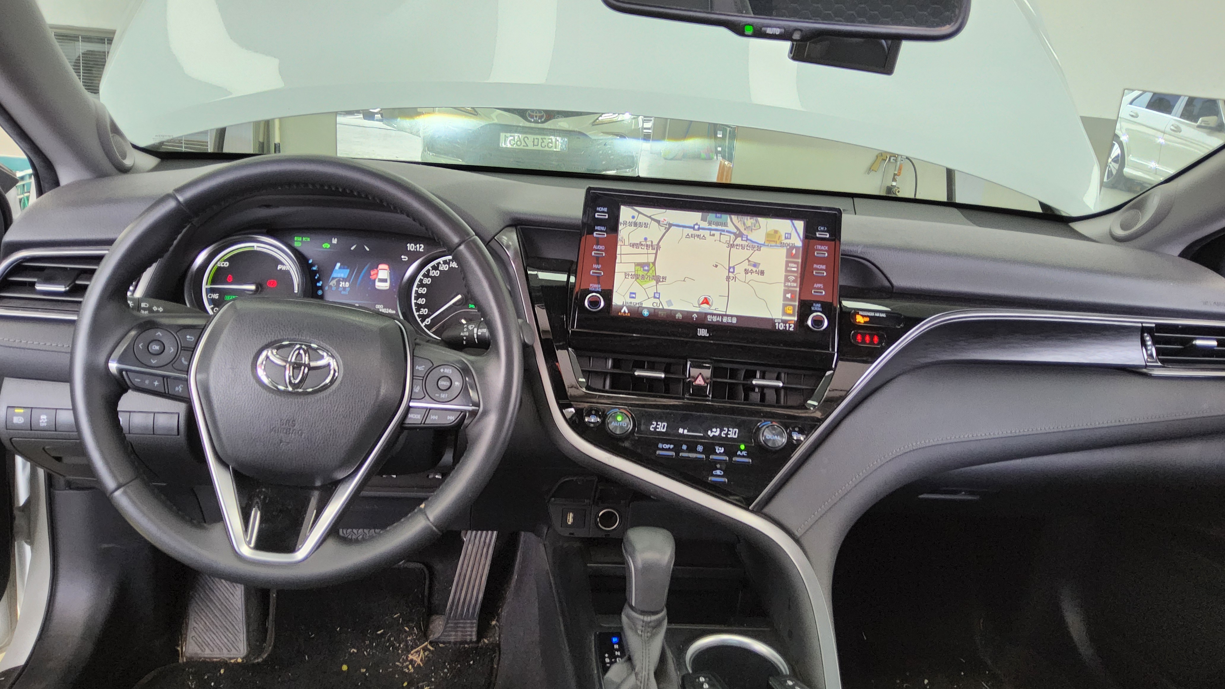 Toyota Camry - 10