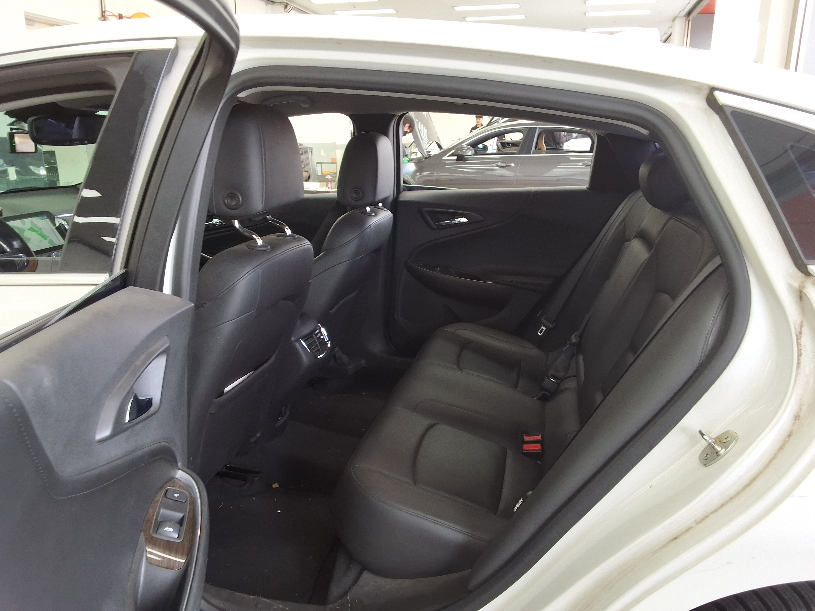 Chevrolet Malibu 2017 - Image 11