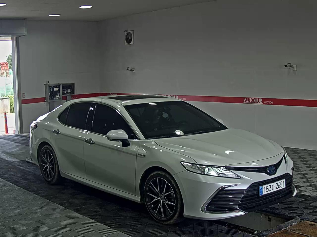 Toyota Camry - 2