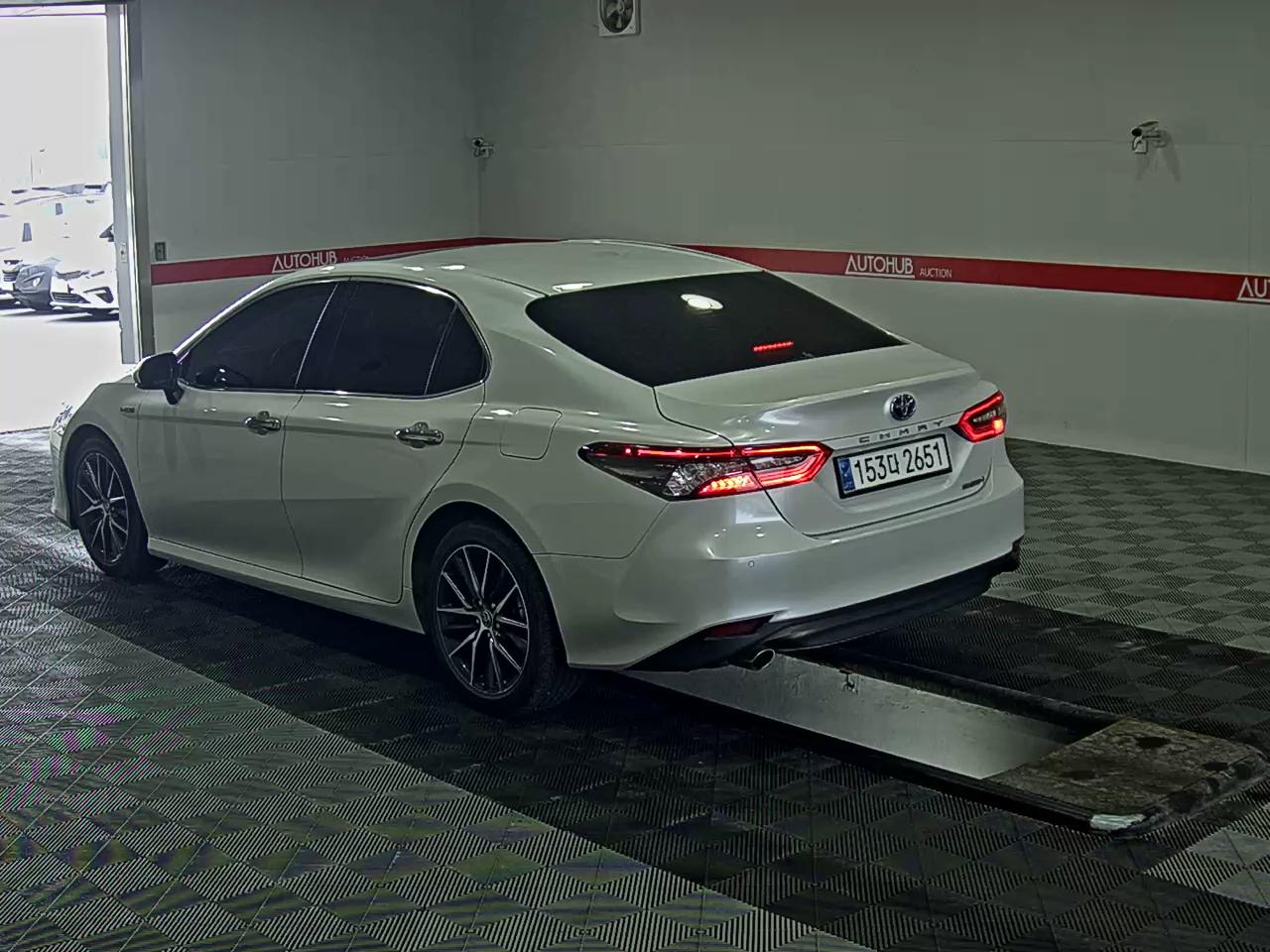 Toyota Camry - 5
