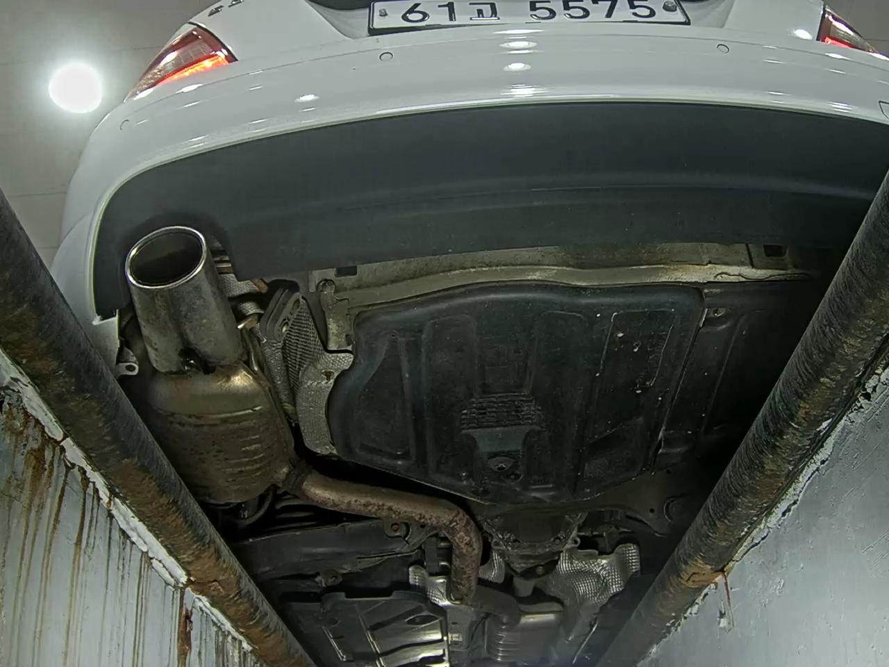 Mercedes-Benz C-Class 2011 - Image 7