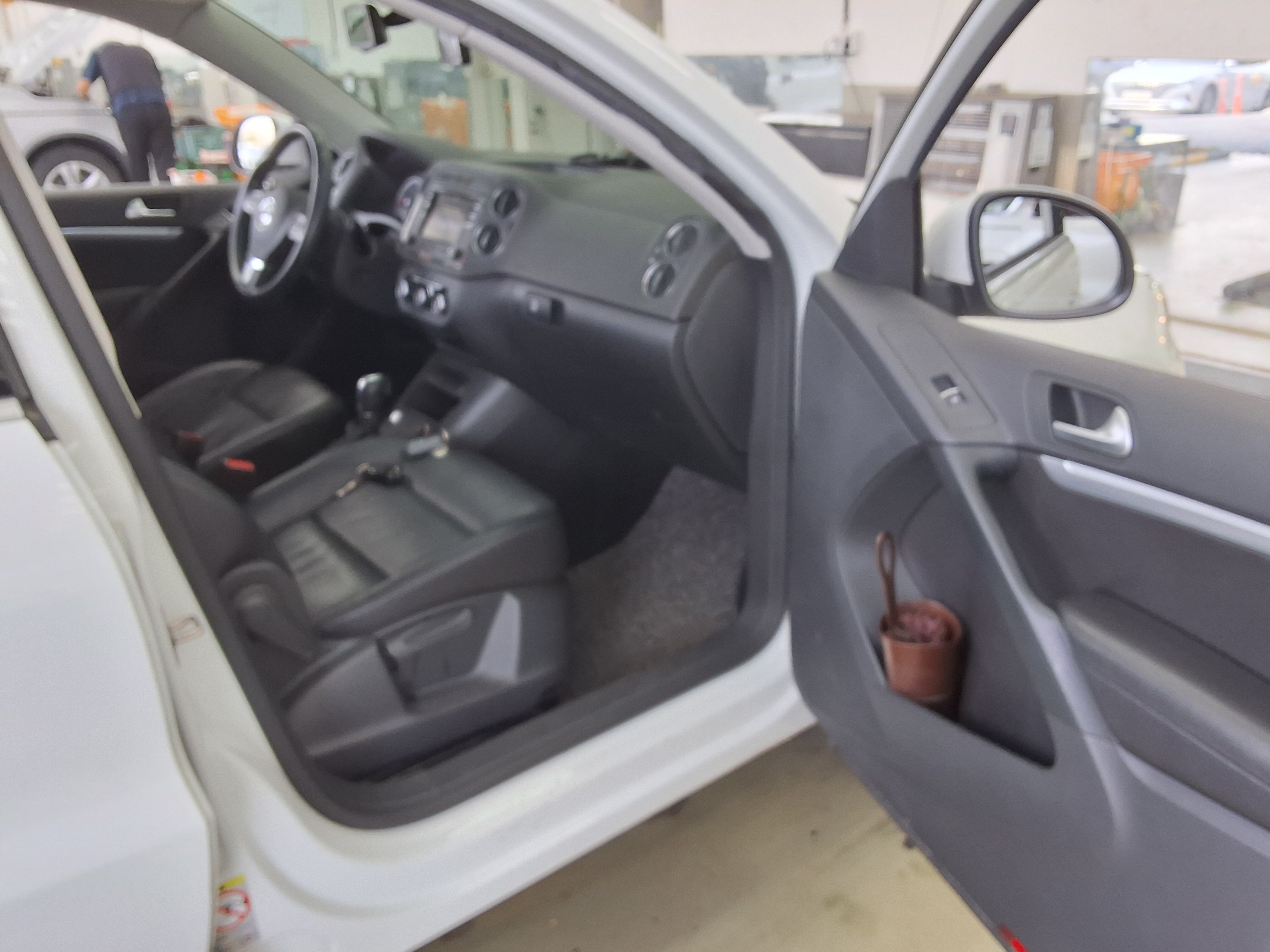 Volkswagen Tiguan 2015 - Image 13