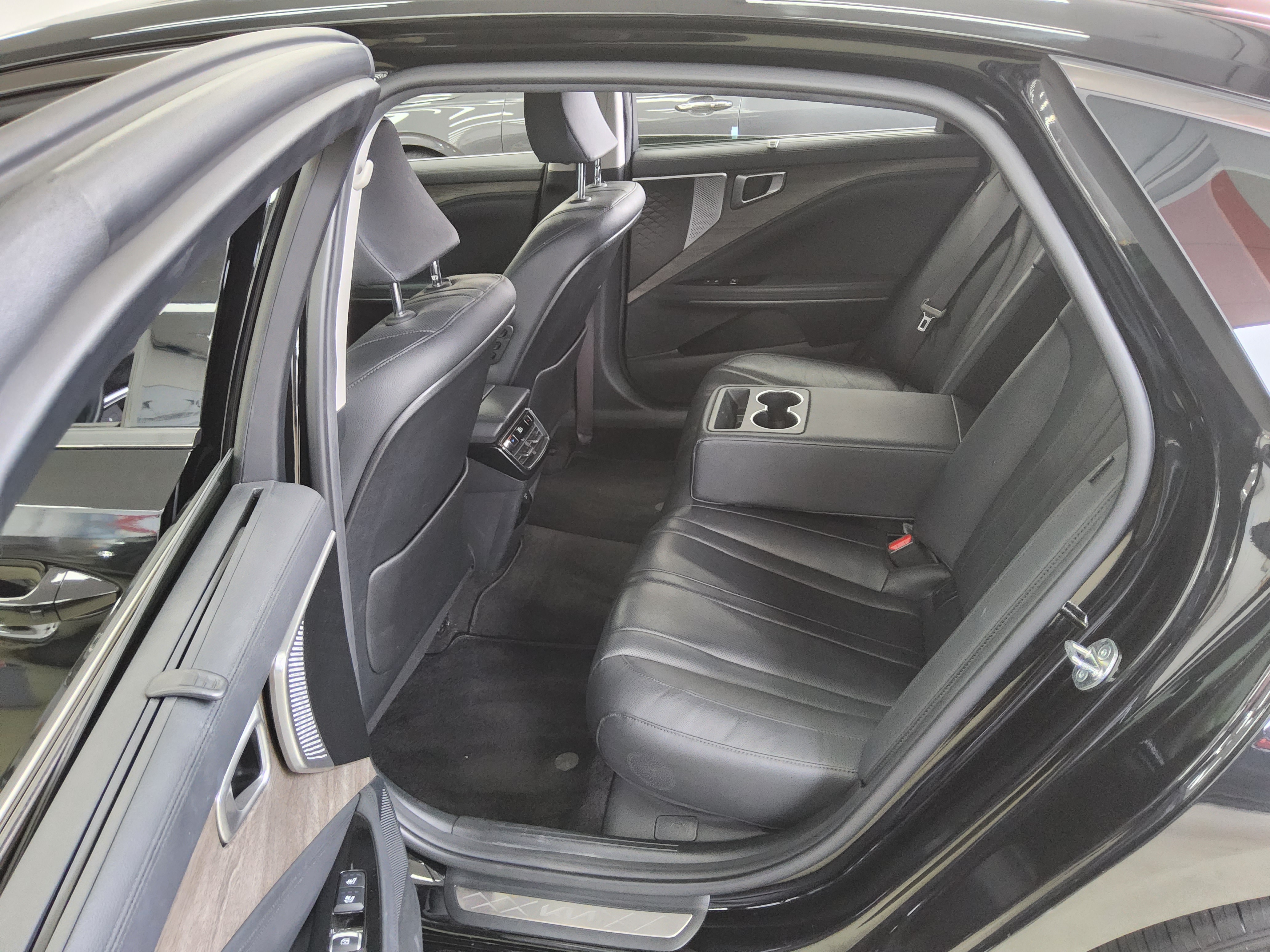 Kia K8 2023 - Image 11