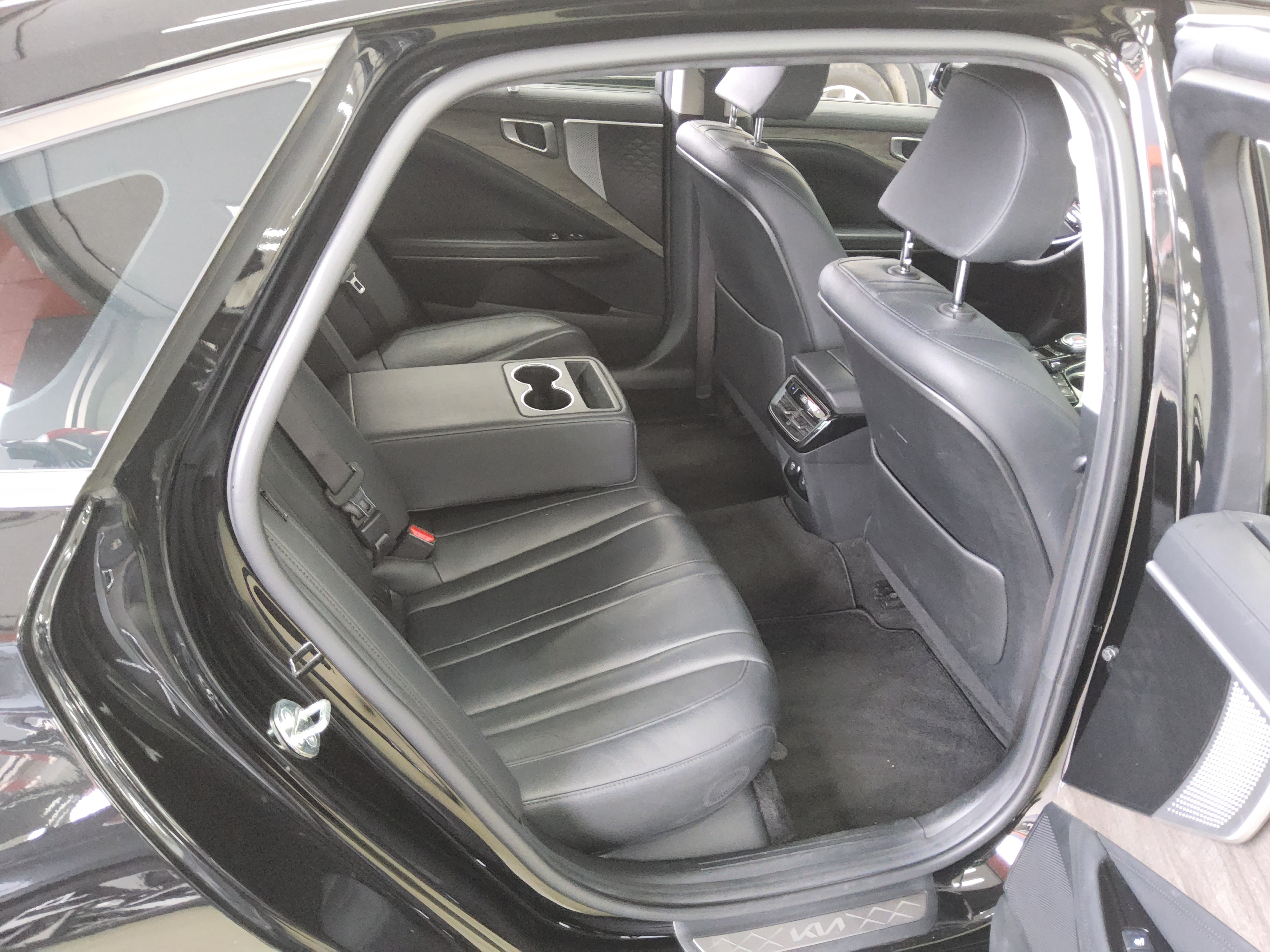Kia K8 2023 - Image 12