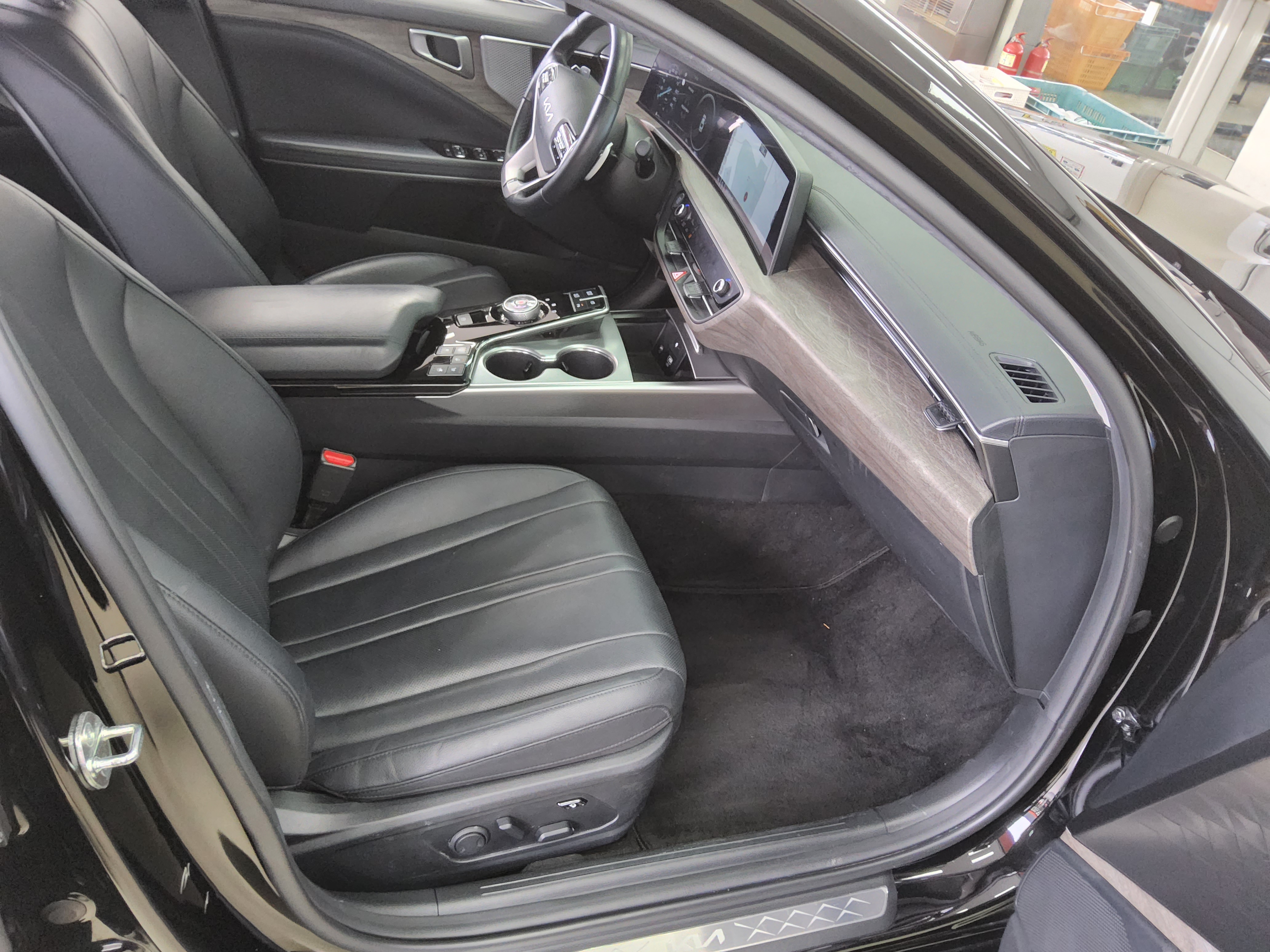 Kia K8 2023 - Image 13
