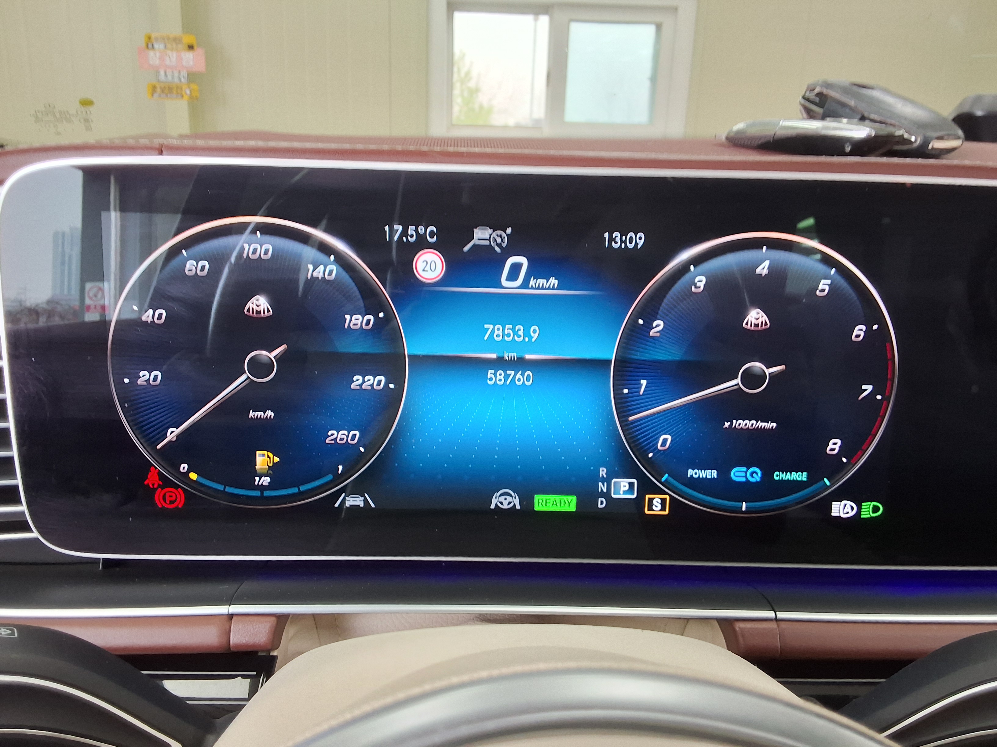 مرسيدس بنز مايباخ 2023 - صورة 8