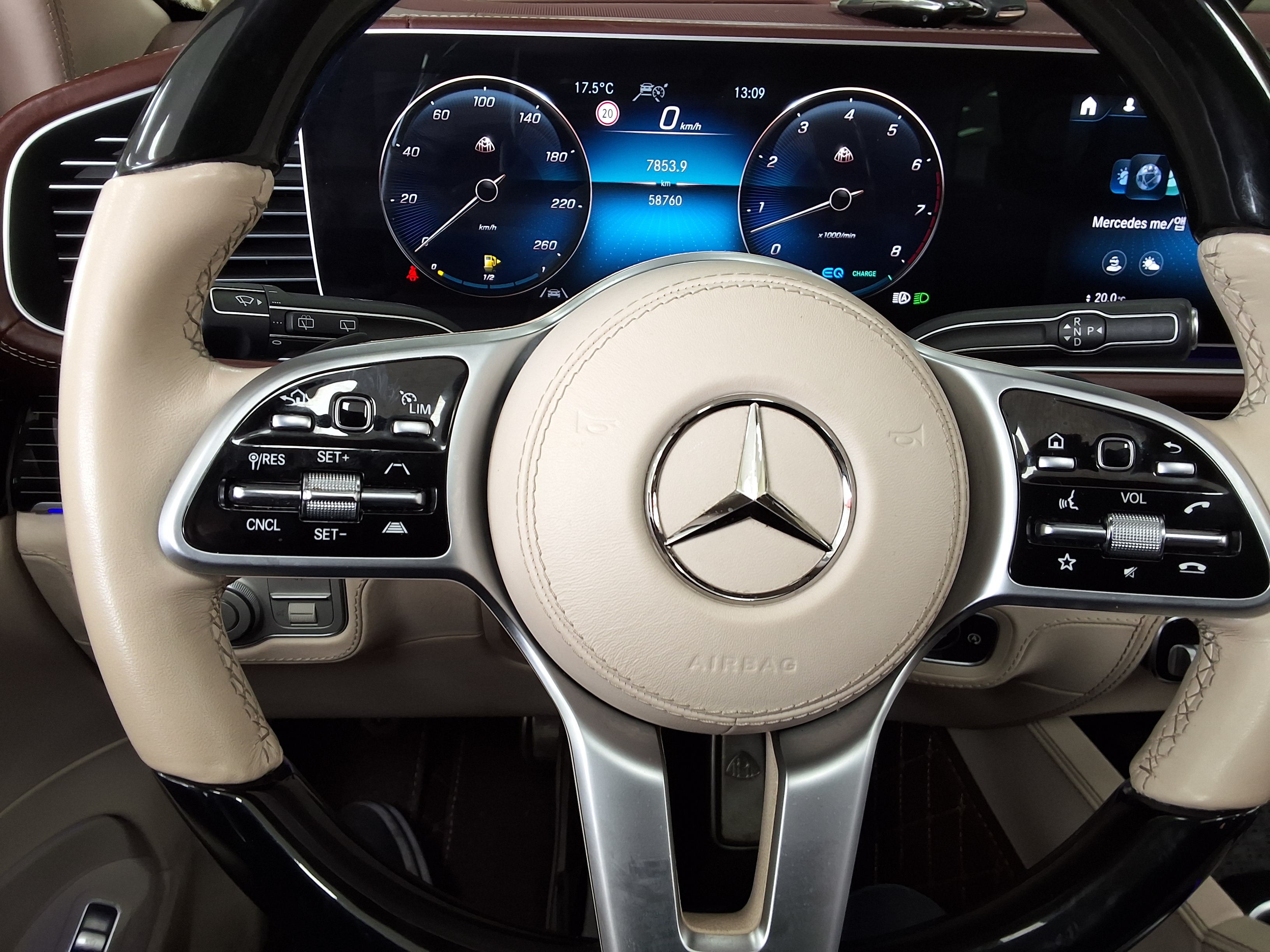 مرسيدس بنز مايباخ 2023 - صورة 18