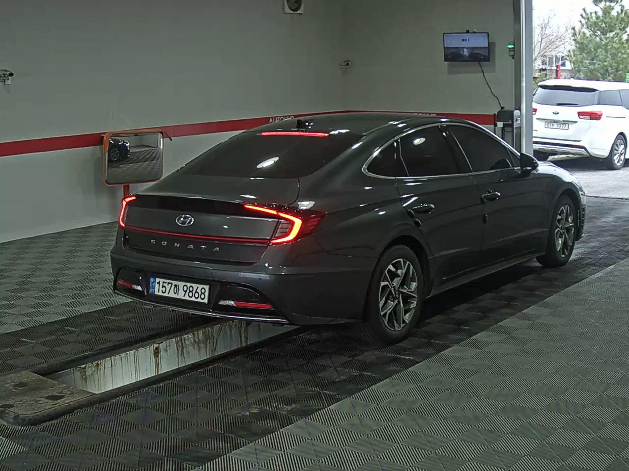 Hyundai Sonata 2022 - Image 4